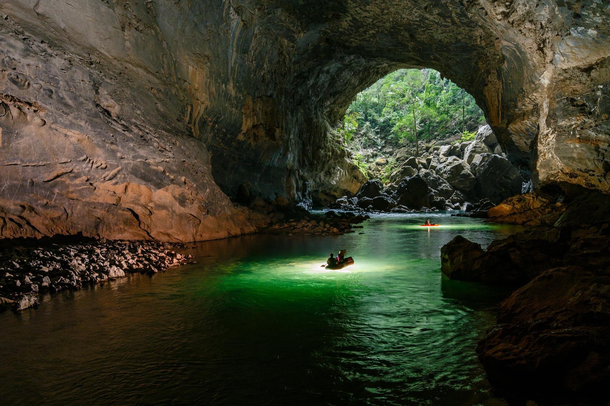 Ríos y Cavernas