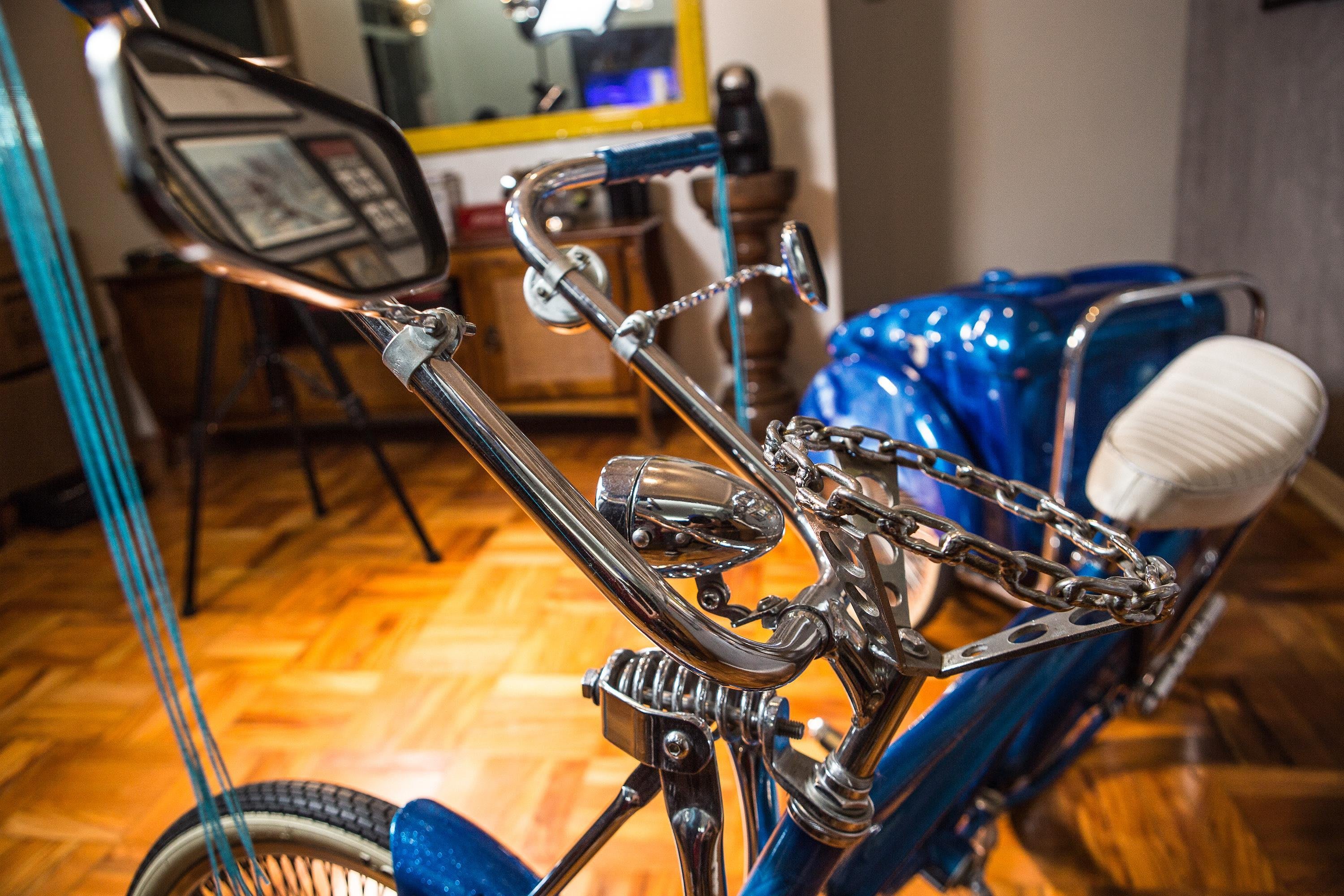 Bike Frankenstein Lowrider Aztlan l Red Bull