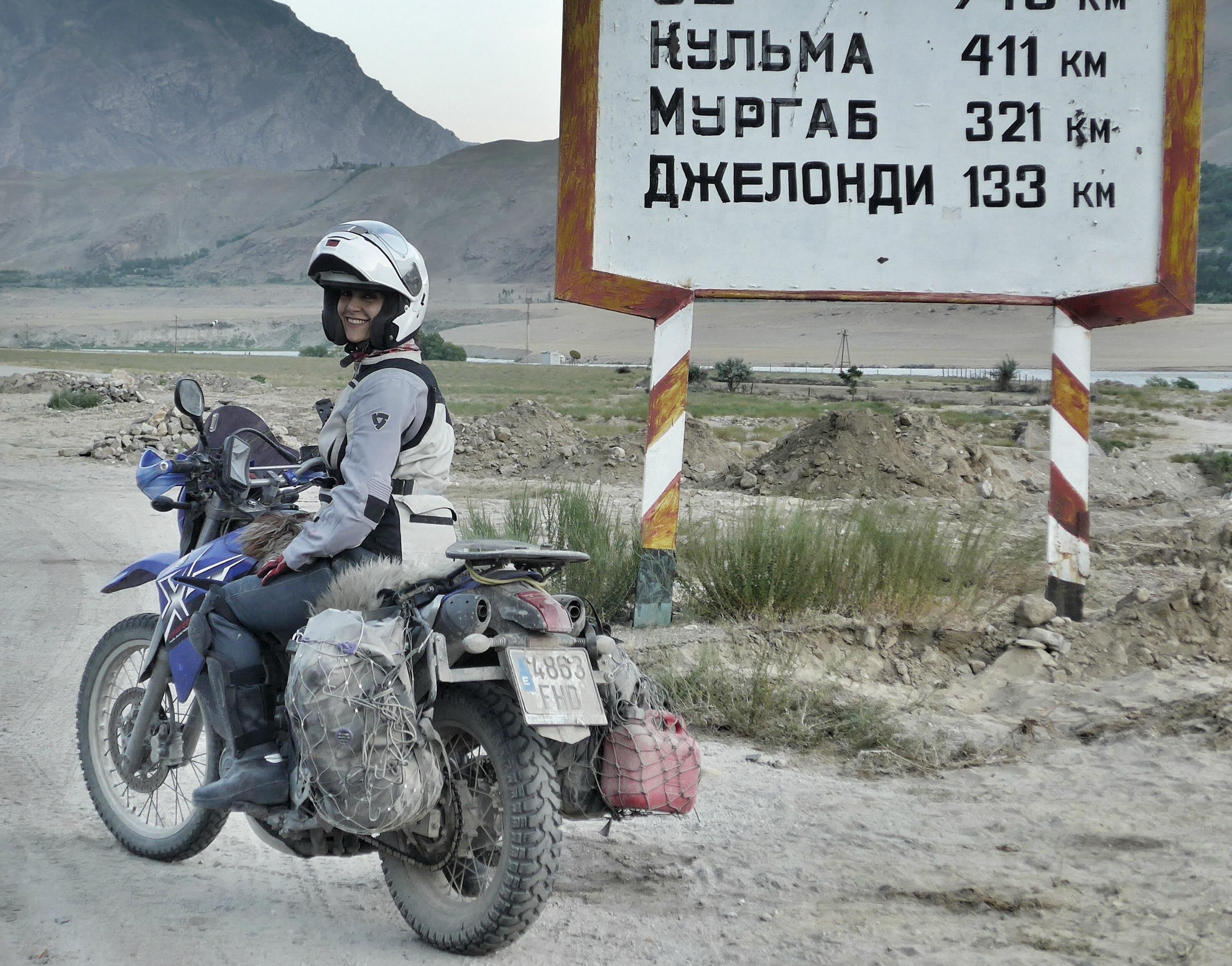 16 8 8 バイクで世界をひとり旅した女性ライダー Adventure