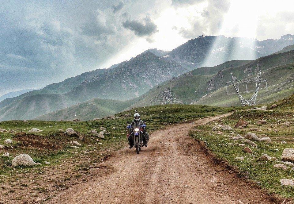 16 8 8 バイクで世界をひとり旅した女性ライダー Adventure
