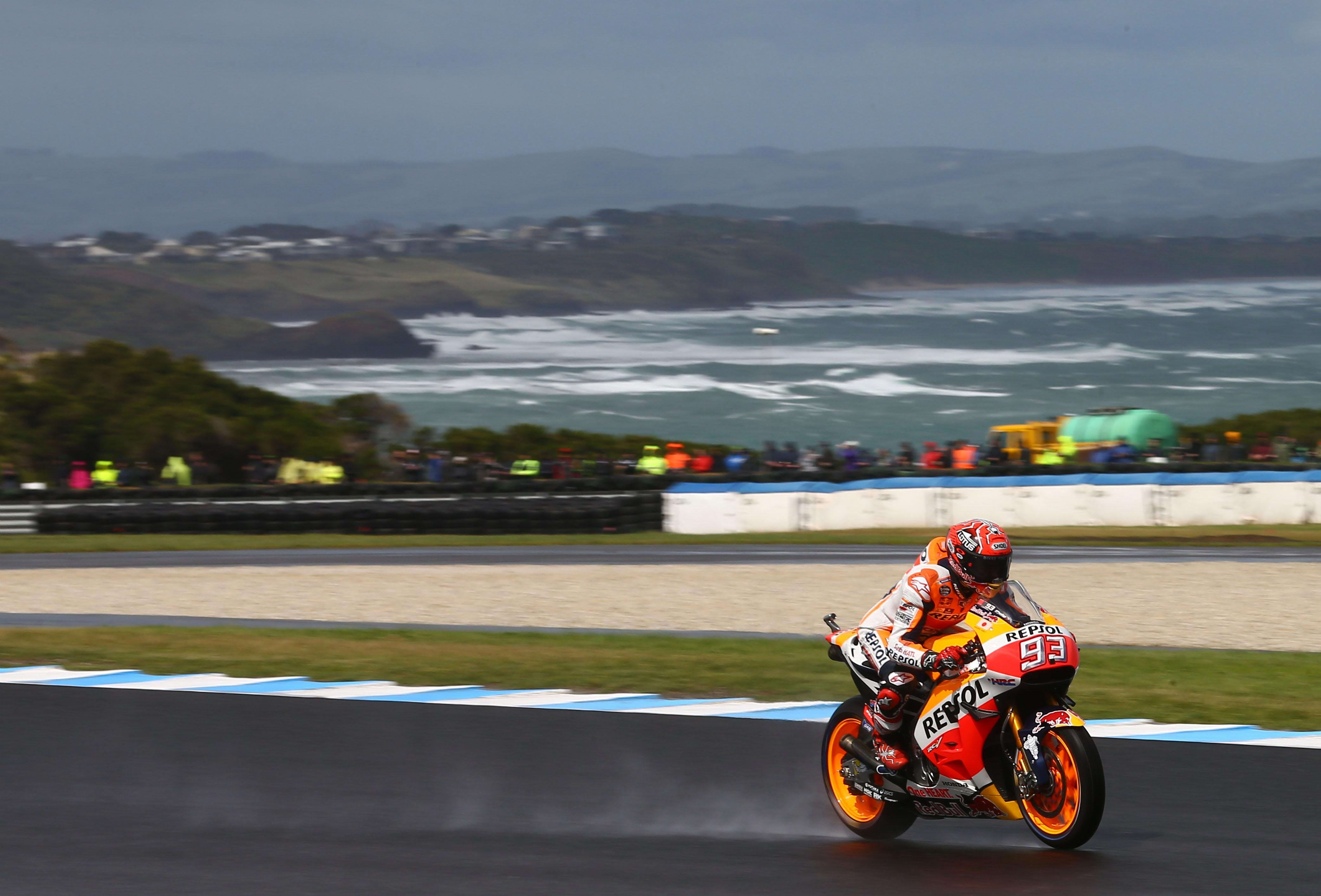 мотогонки как пишется