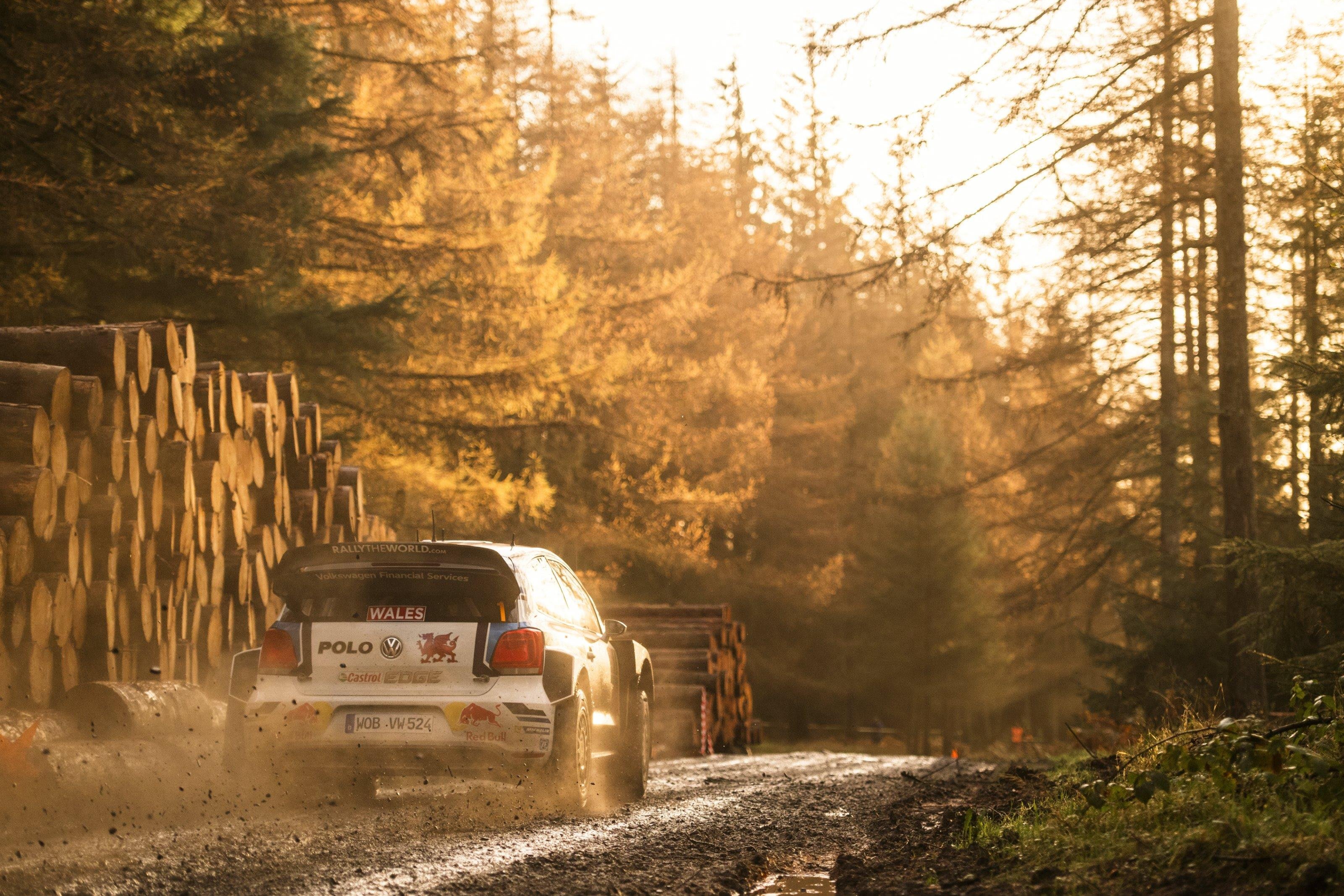 SPARK製フォルクスワーゲンポロWRC2016年最期のモデル SPARK製フォルクスワーゲンポロWRC2016年最期のモデル SPARK製