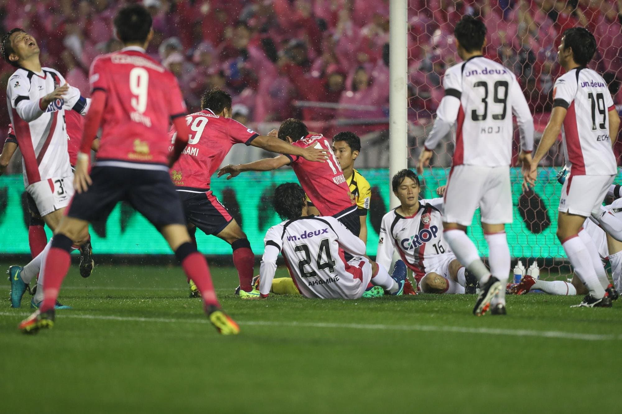 セレッソ大阪 悲願のj１昇格を決める サッカー