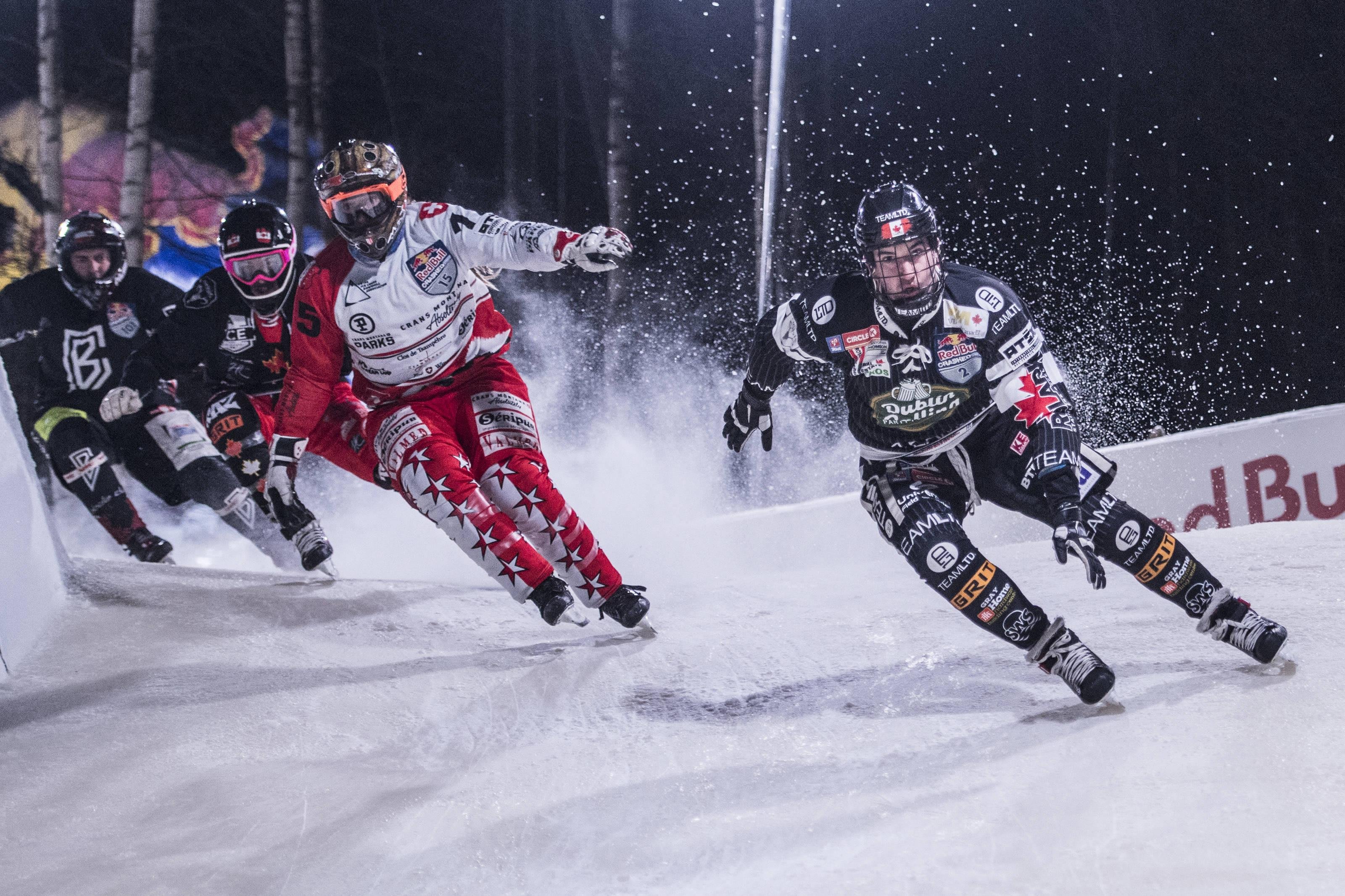 Айс крос. Айс кросс даунхилл. Ice Cross Downhill участники. Red bull crashed Ice. Ice Cross Downhill на русском экстриме