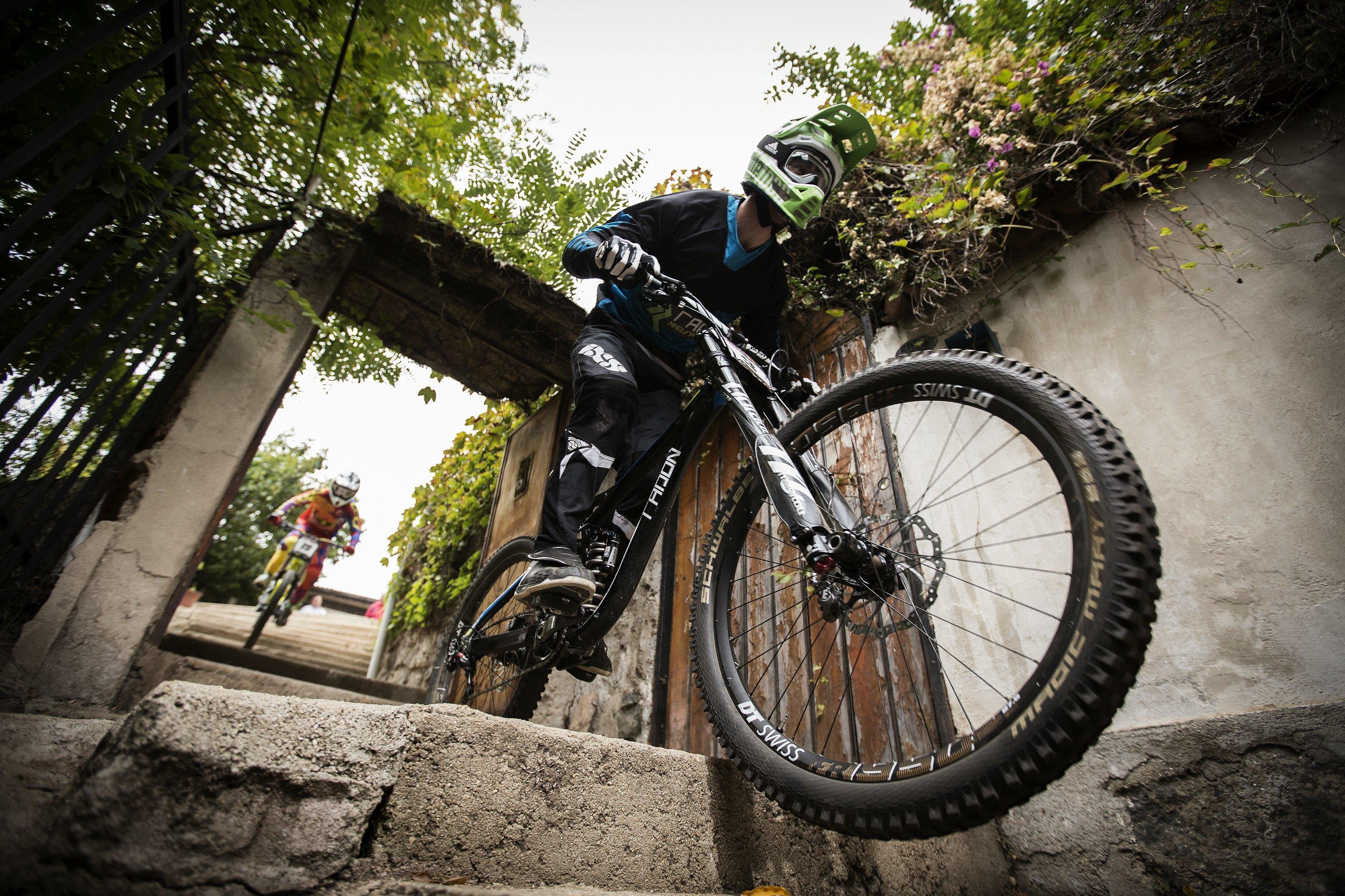 Red bull Downhill City