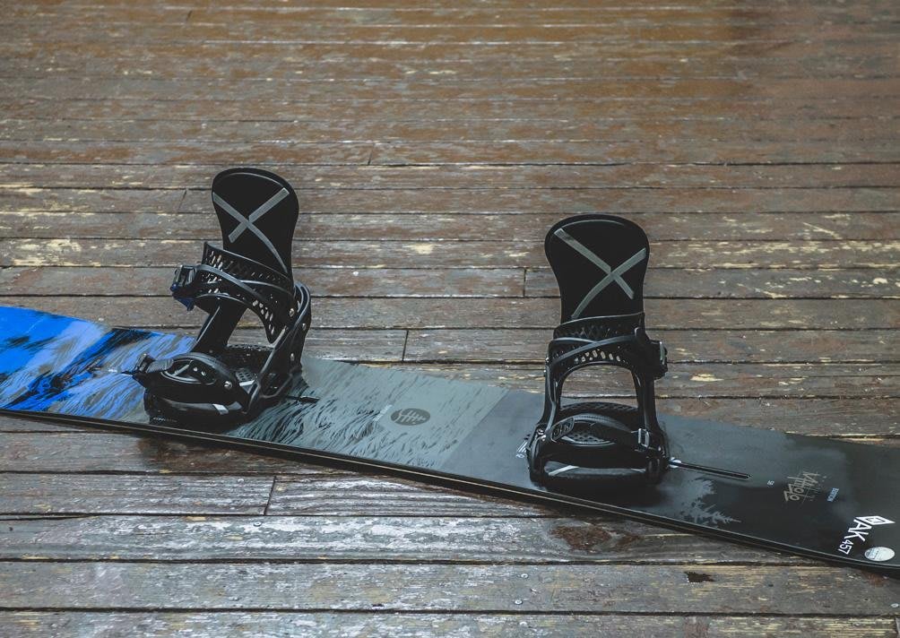 美品 BURTON FRAGMENT NUG 142 藤原ヒロシ スノーボード 美品 BURTON FRAGMENT NUG 142 藤原ヒロシ スノーボード