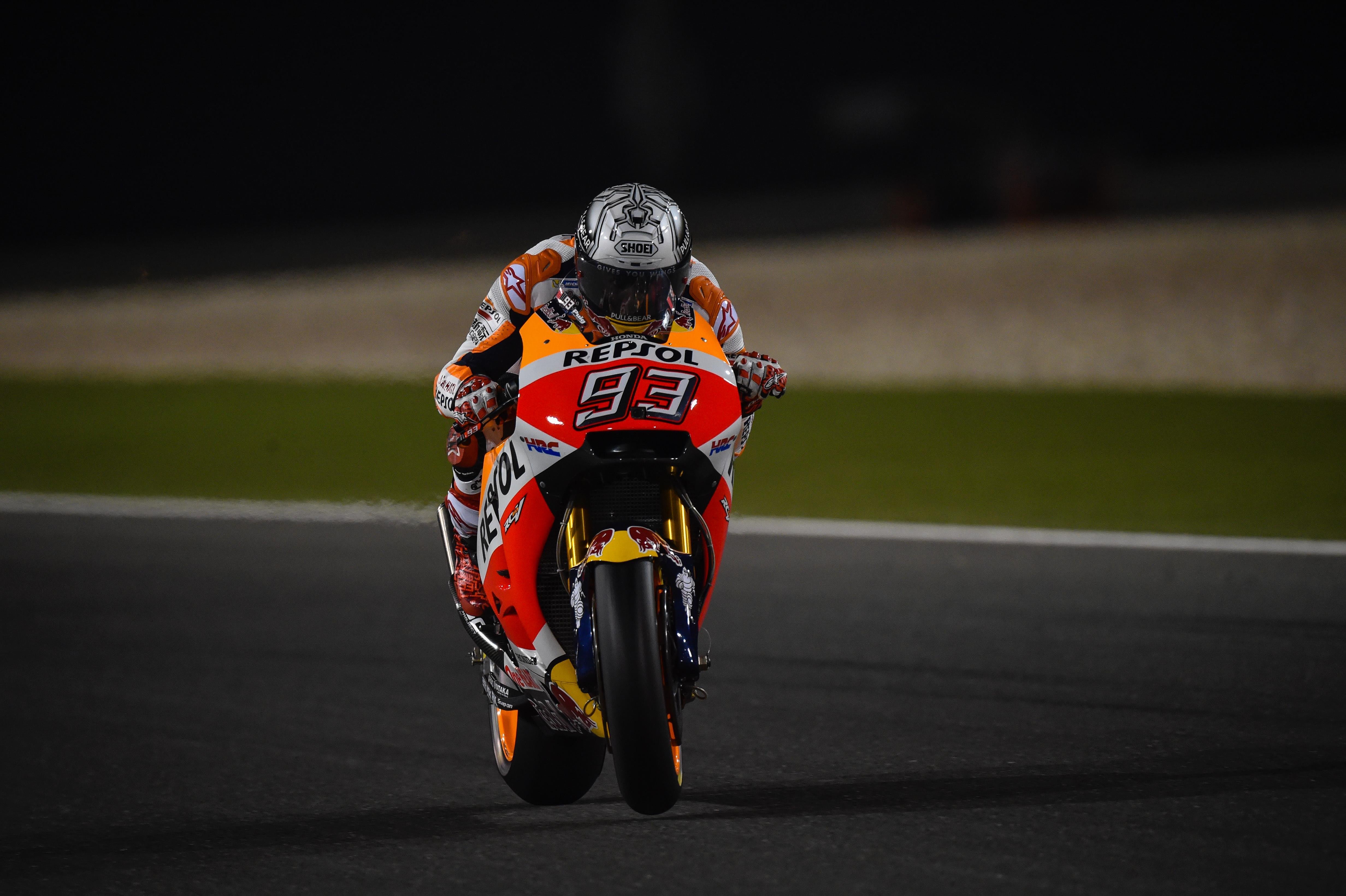 MotoGP night photos from Qatar ++images++