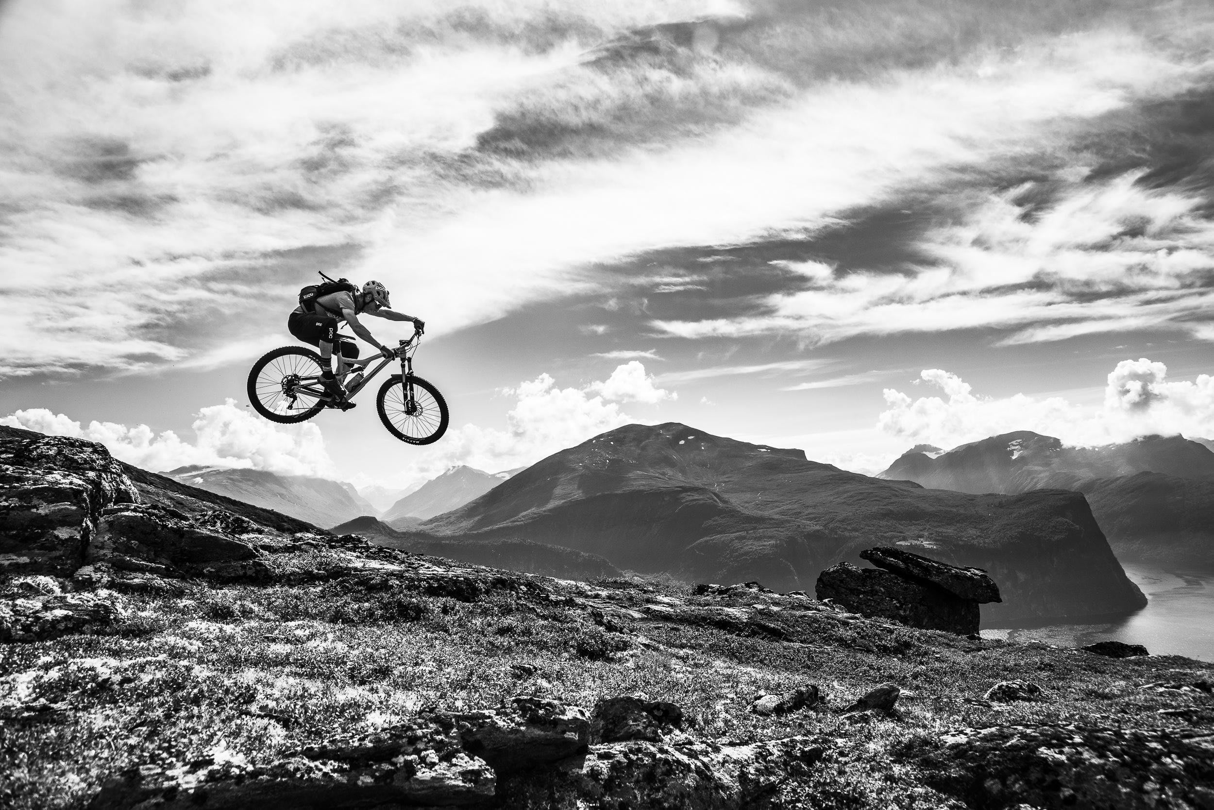 mountain bike black and white