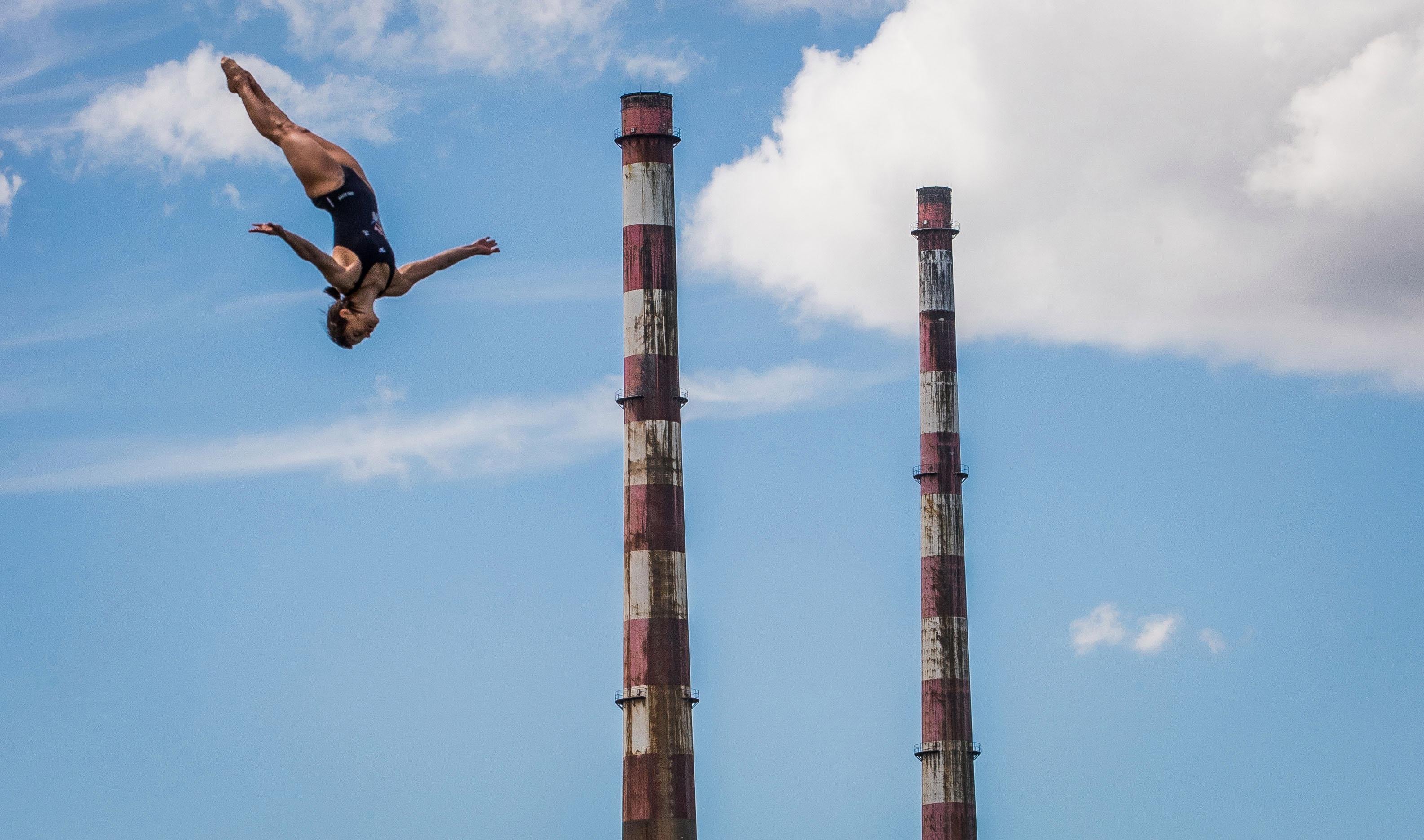 Red Bull Cliff Diving 2017 Duque & Bader warming up