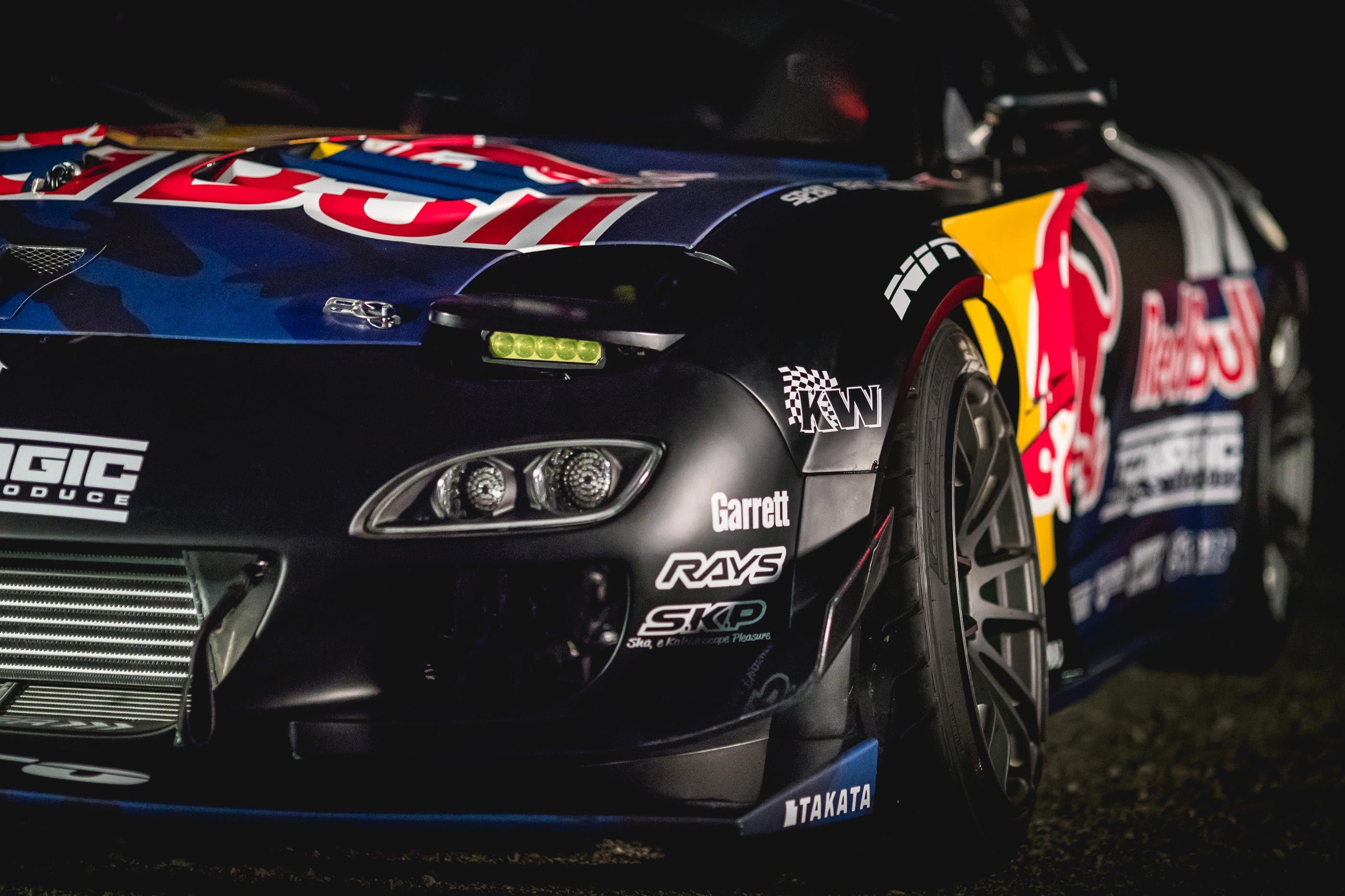 Mike Whiddett HUMBUL drifting car ++video++ | Red Bull