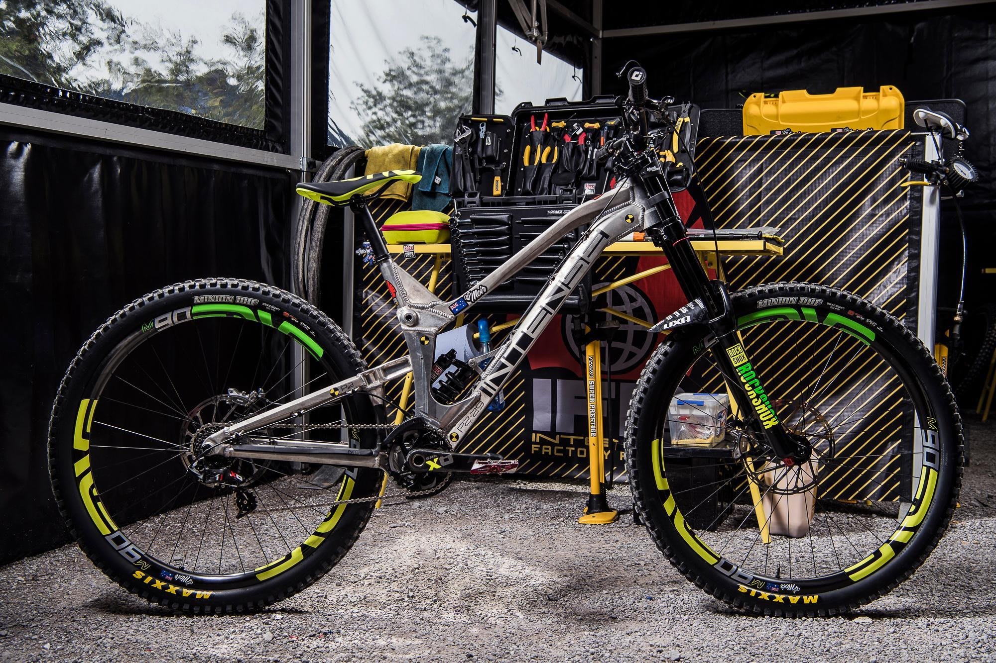 Marcas de best sale bicicletas de downhill