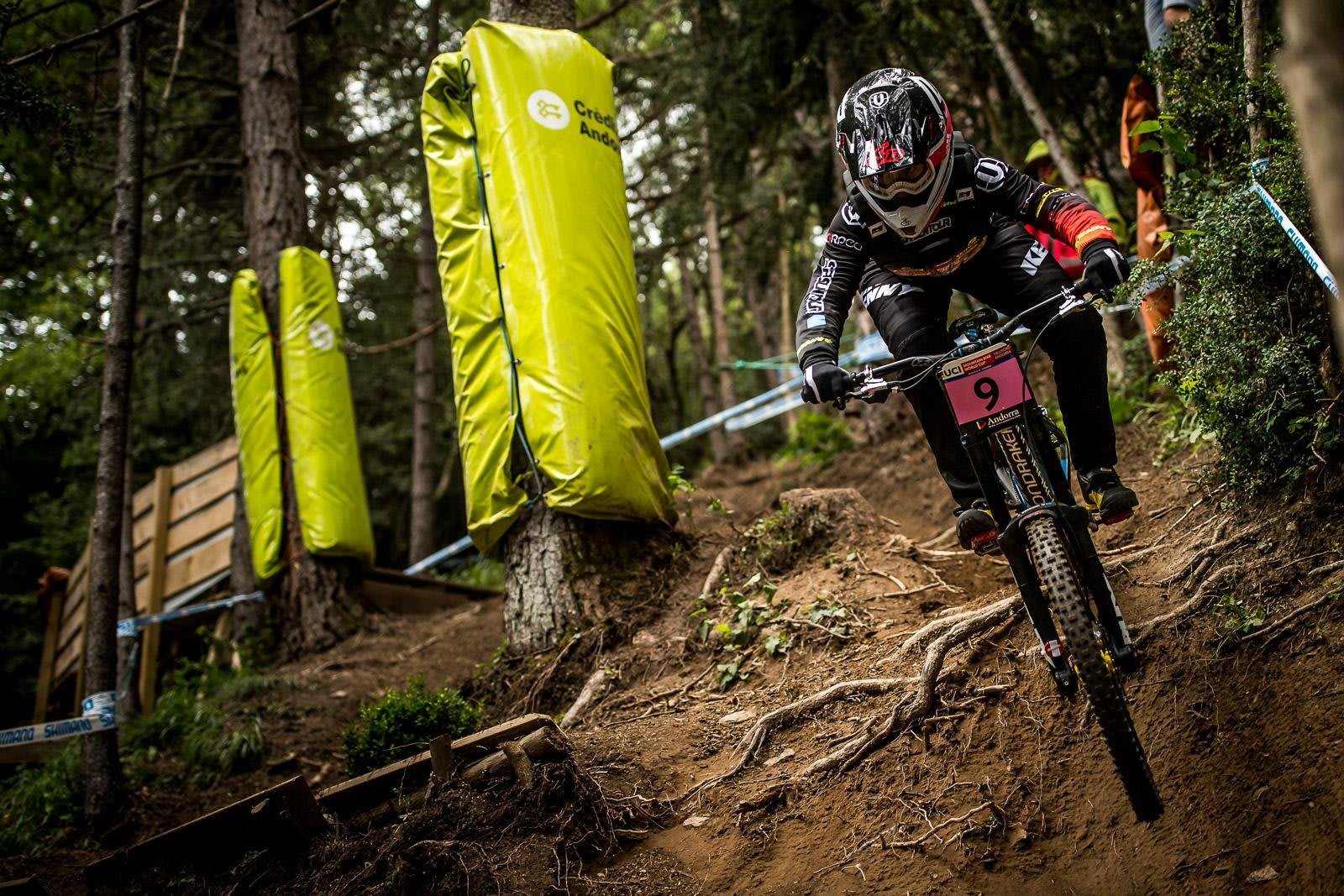 Vallnord DH World Cup 2017: Qualifying results +video+