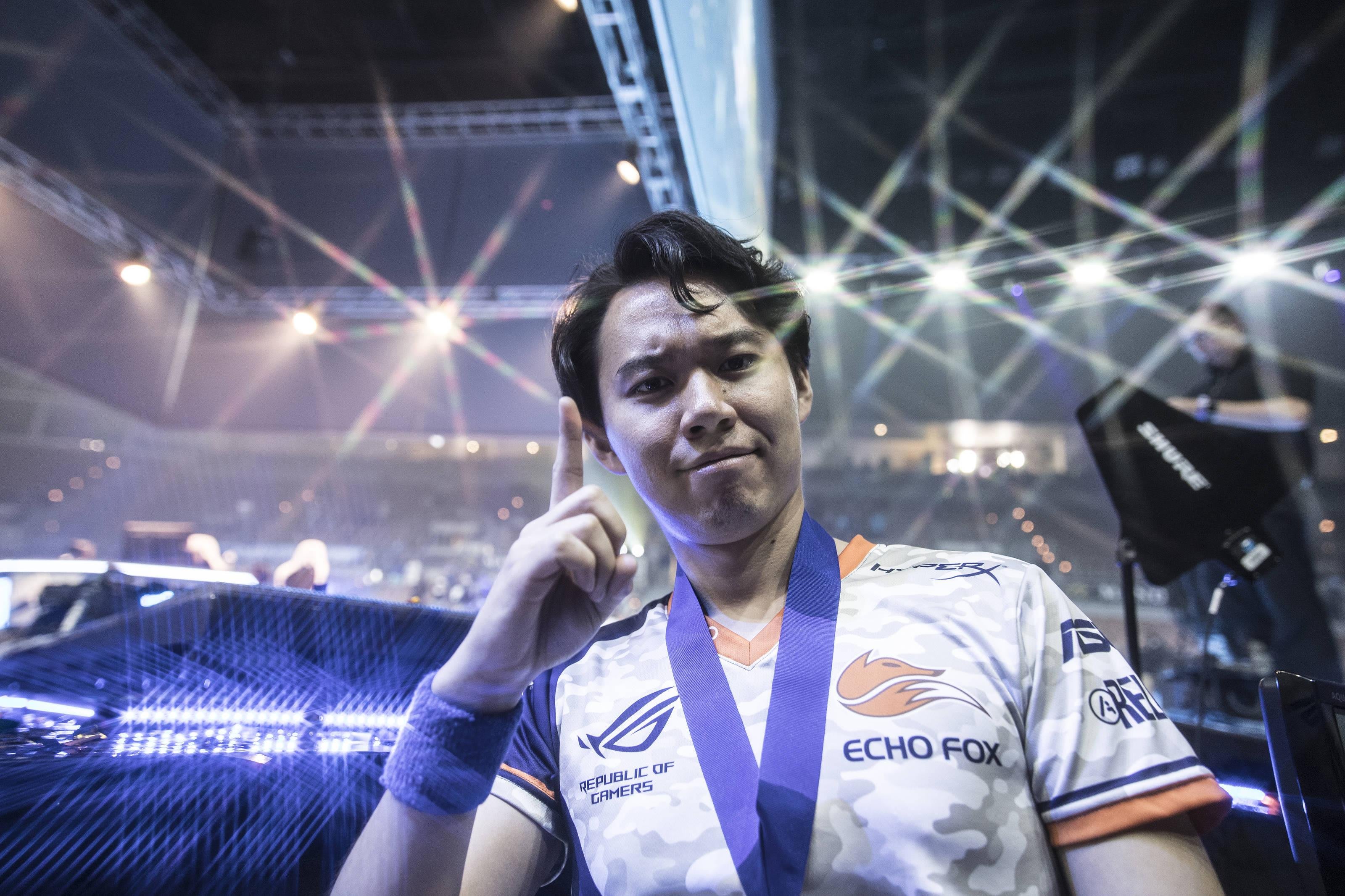 EVO2017『ストV』部門で日本人プレイヤー・ときどがPunkを破り