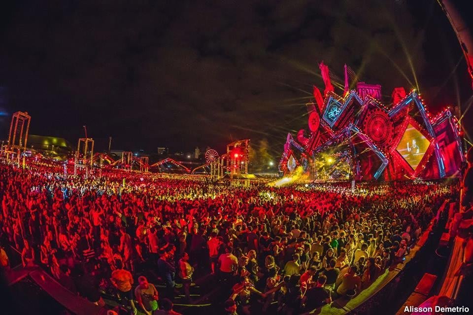 Os palcos de música eletrônica mais insanos do mundo