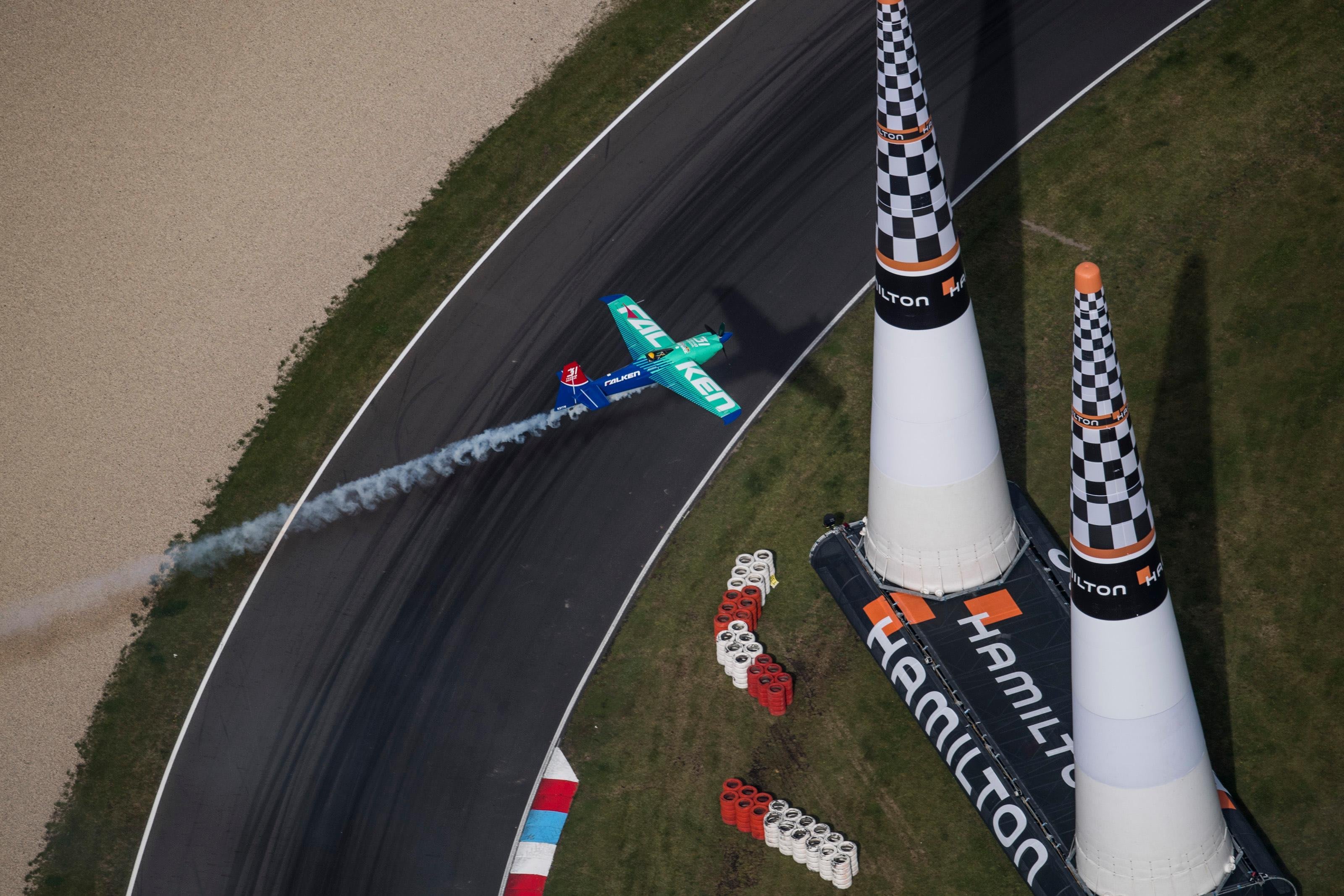 Red Bull Air Race Lausitzring: Foto & Video Highlights