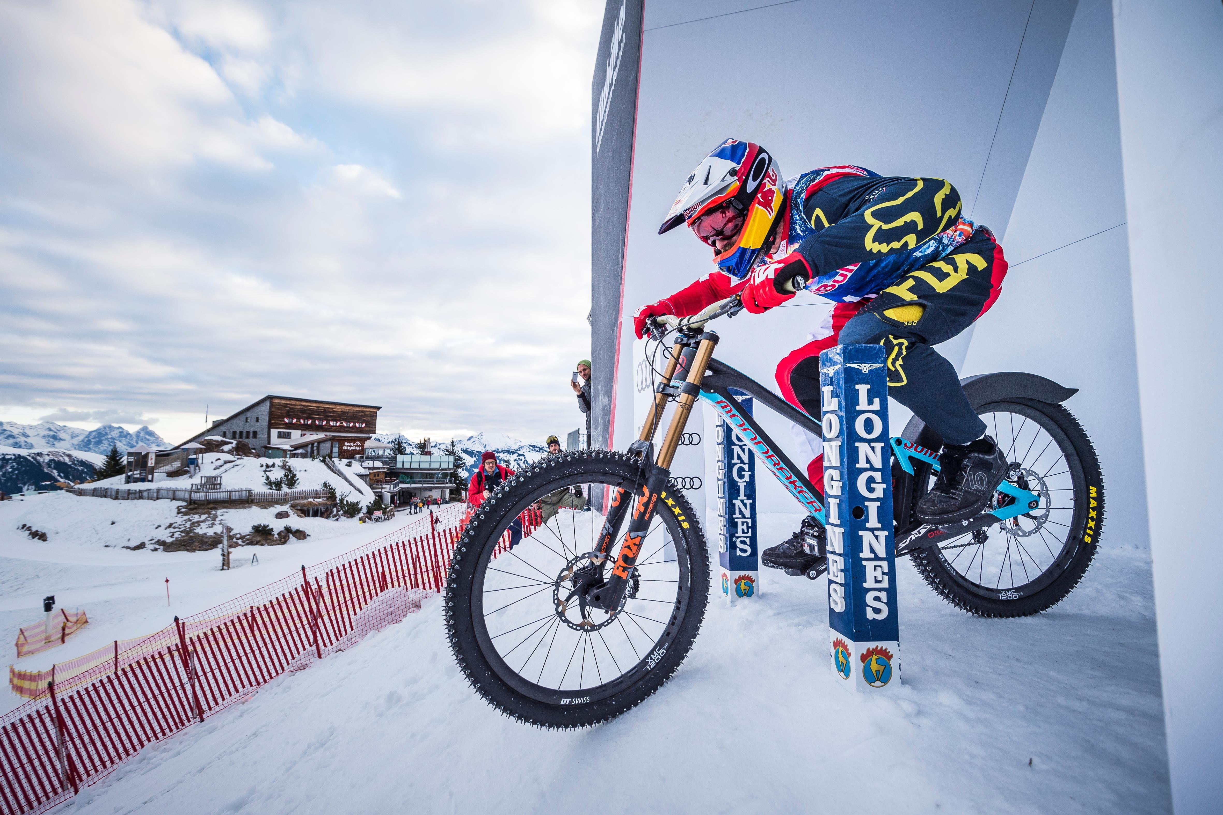 最恐ダウンヒルスキーコースをMTBで激走！