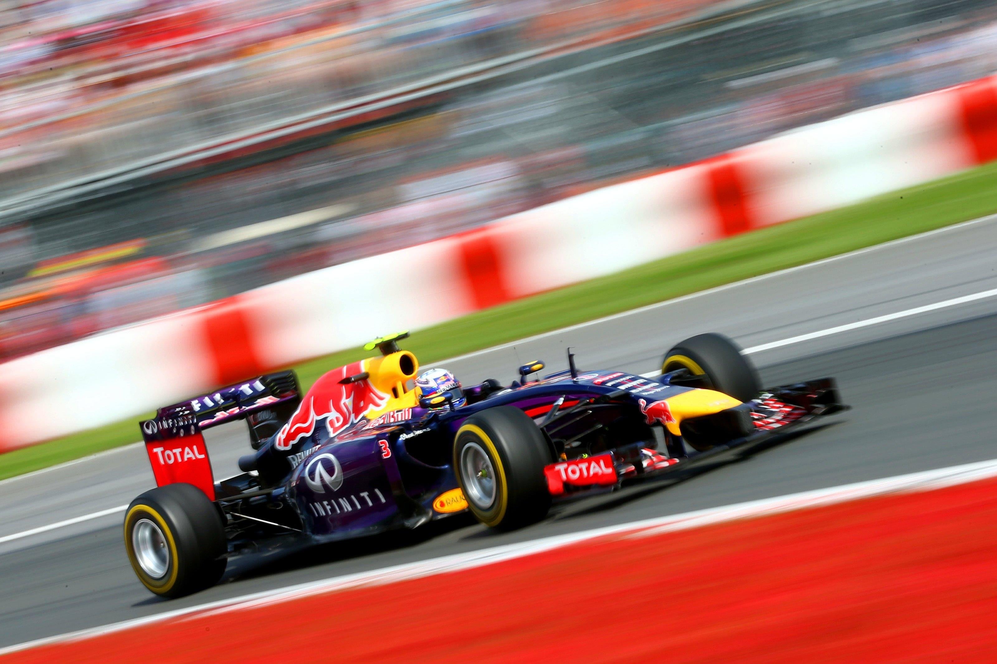 海外 送料込み ダニエル・リカルド 2015 F1 サイズ各種