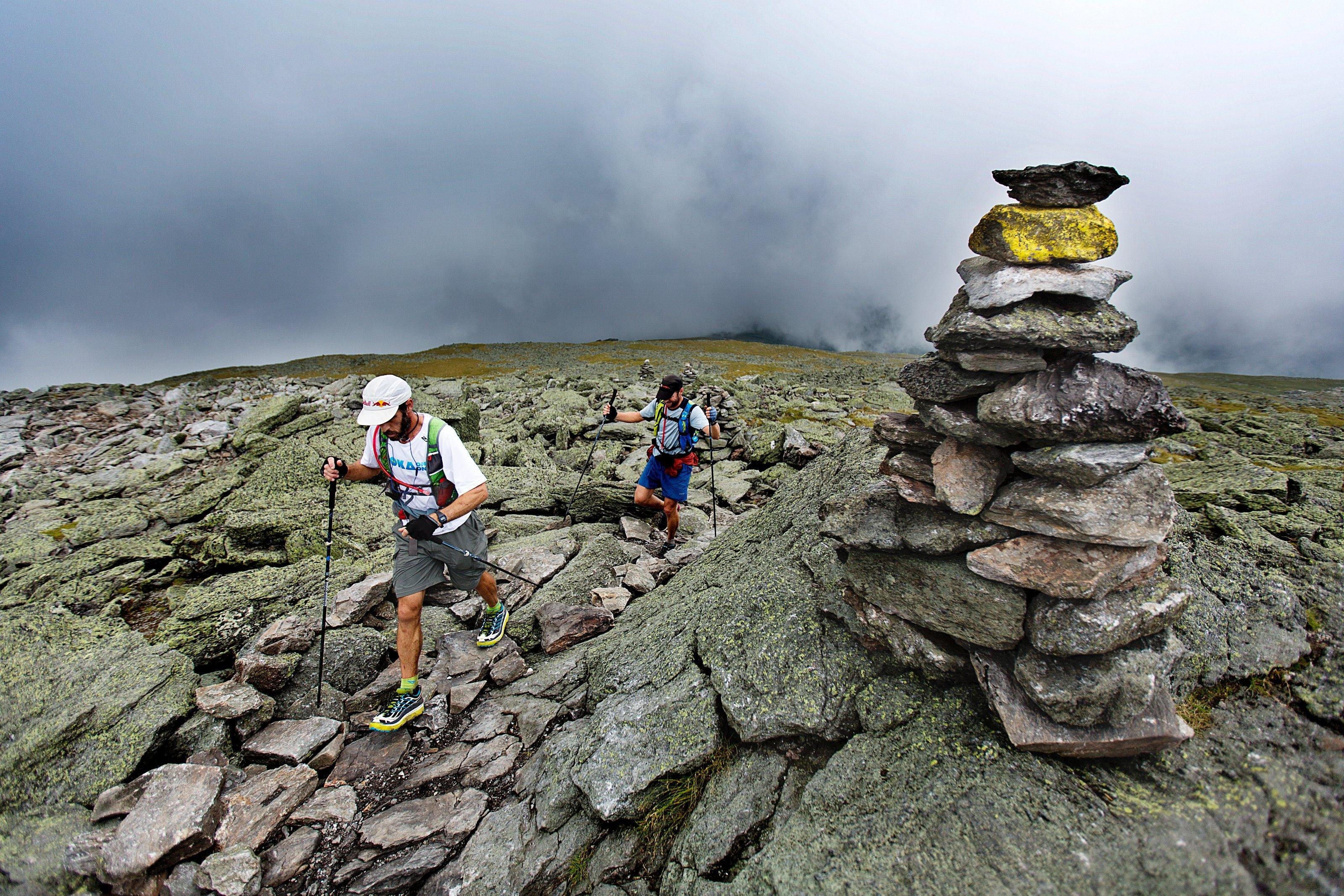 スクランブリング初心者用ガイド クライミング トレッキング 登山 方法