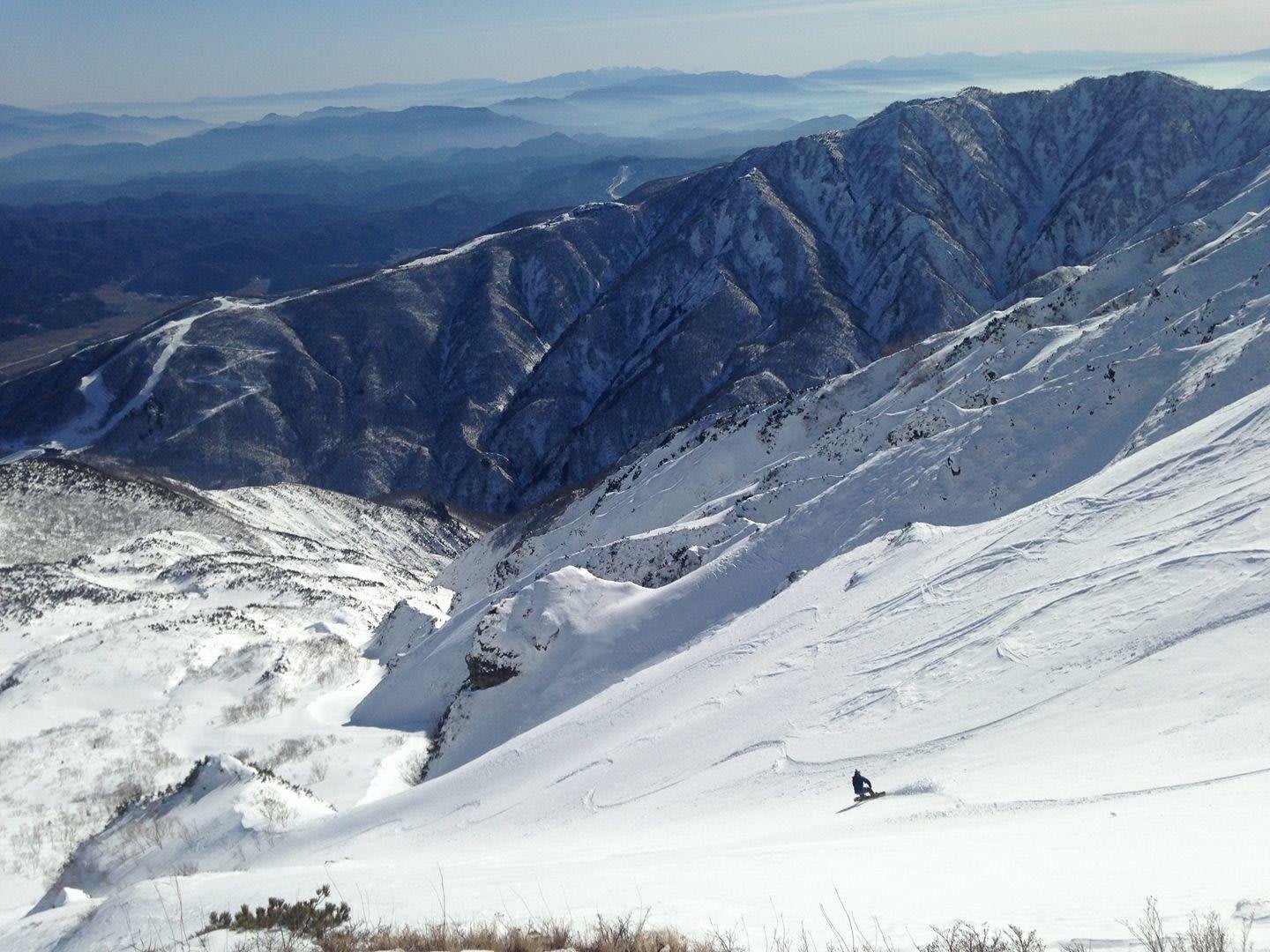 How to Snowboard Off-Piste