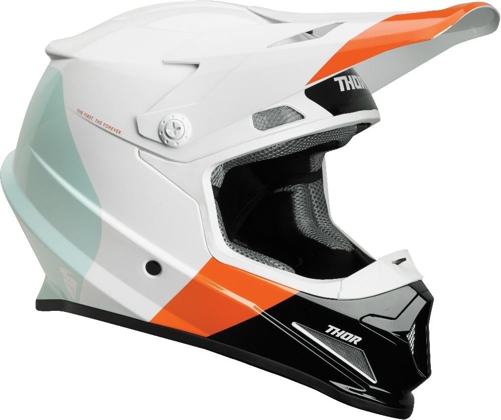 モトクロス：ヘルメット購入ガイド | モータースポーツ | レッドブル