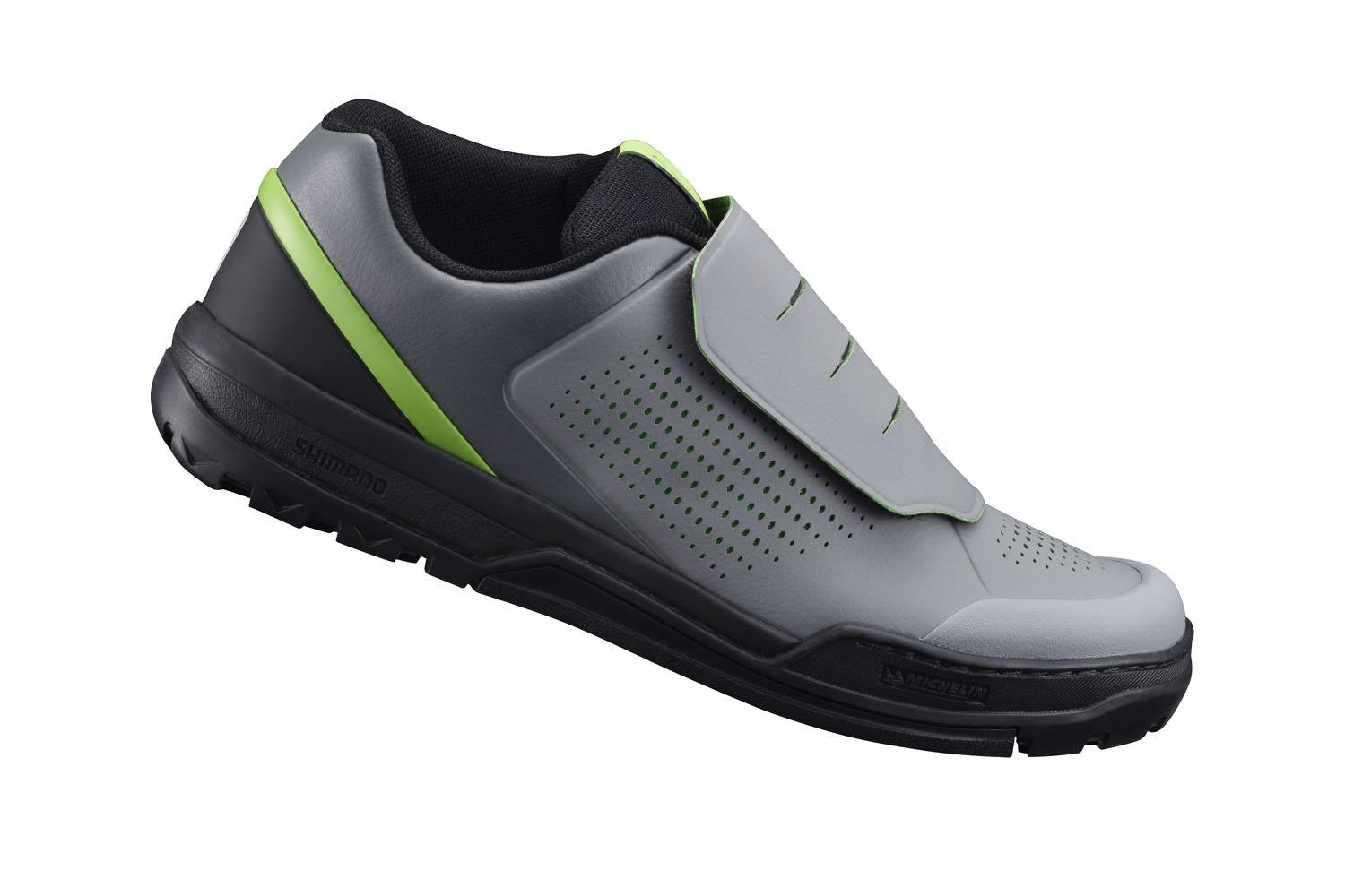 scarpe per pedali flat shimano