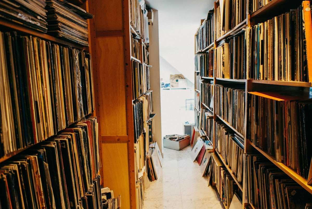 How to catalog your record collection on Discogs 