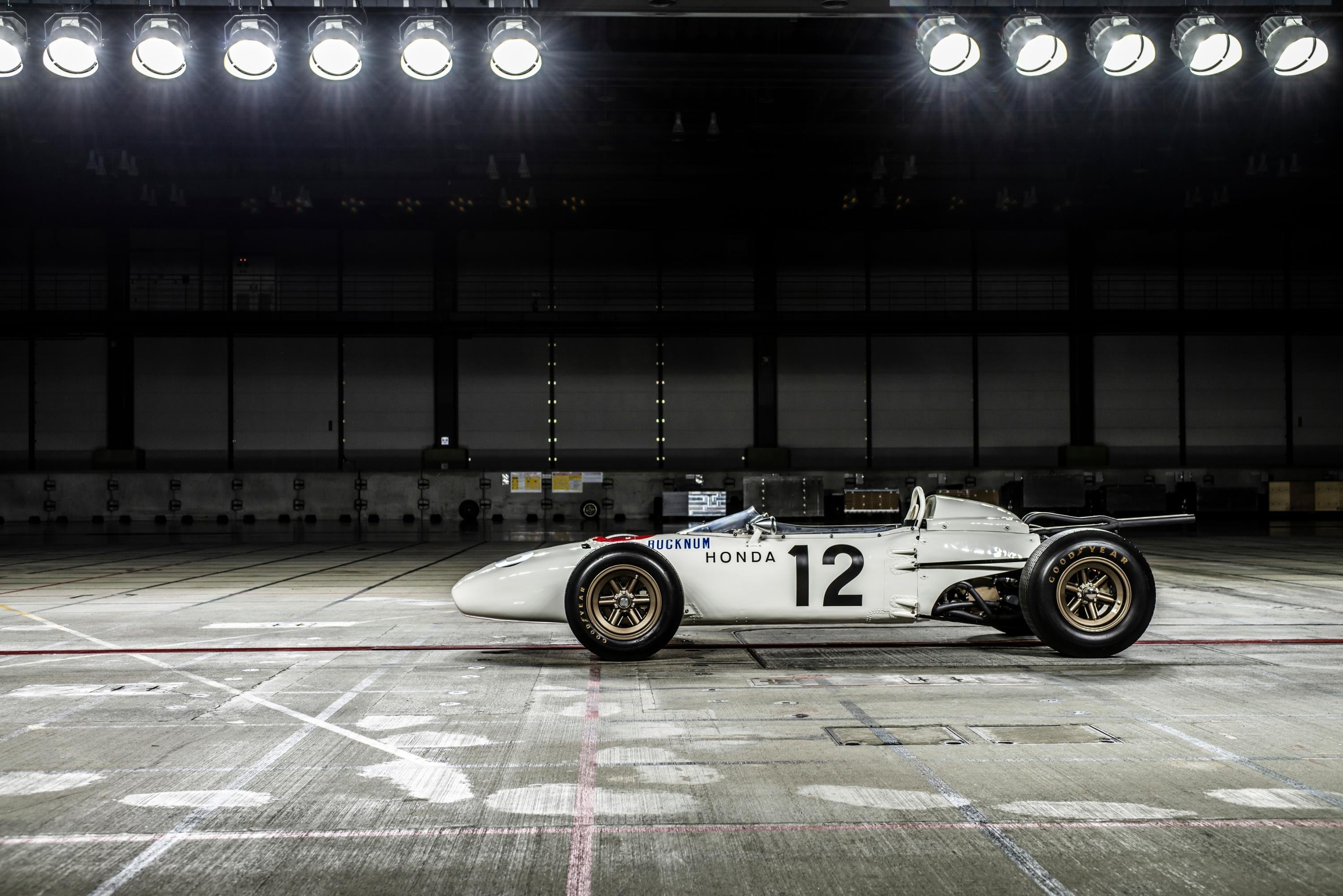 F1日本GP特別企画】マックス・フェルスタッペンがホンダRA272をドライブ。