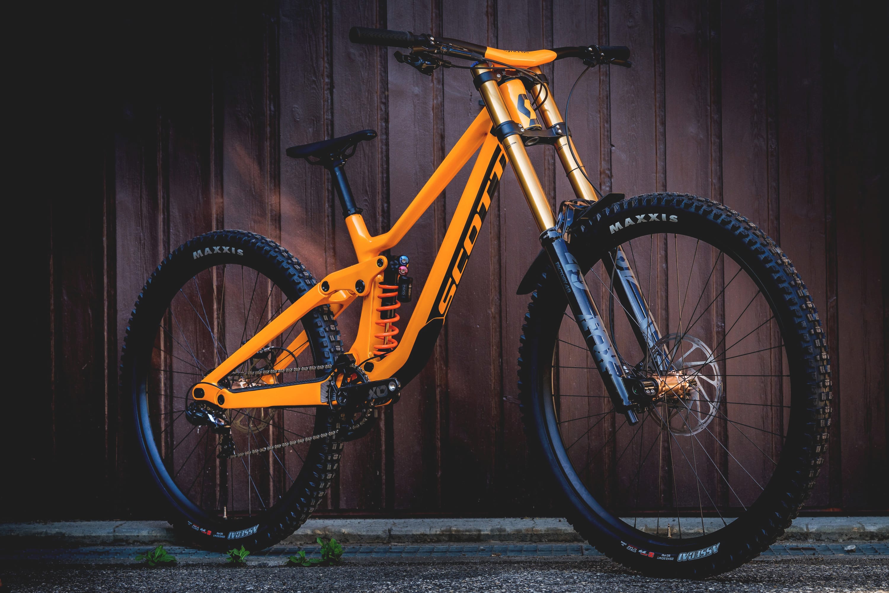 top dh bikes