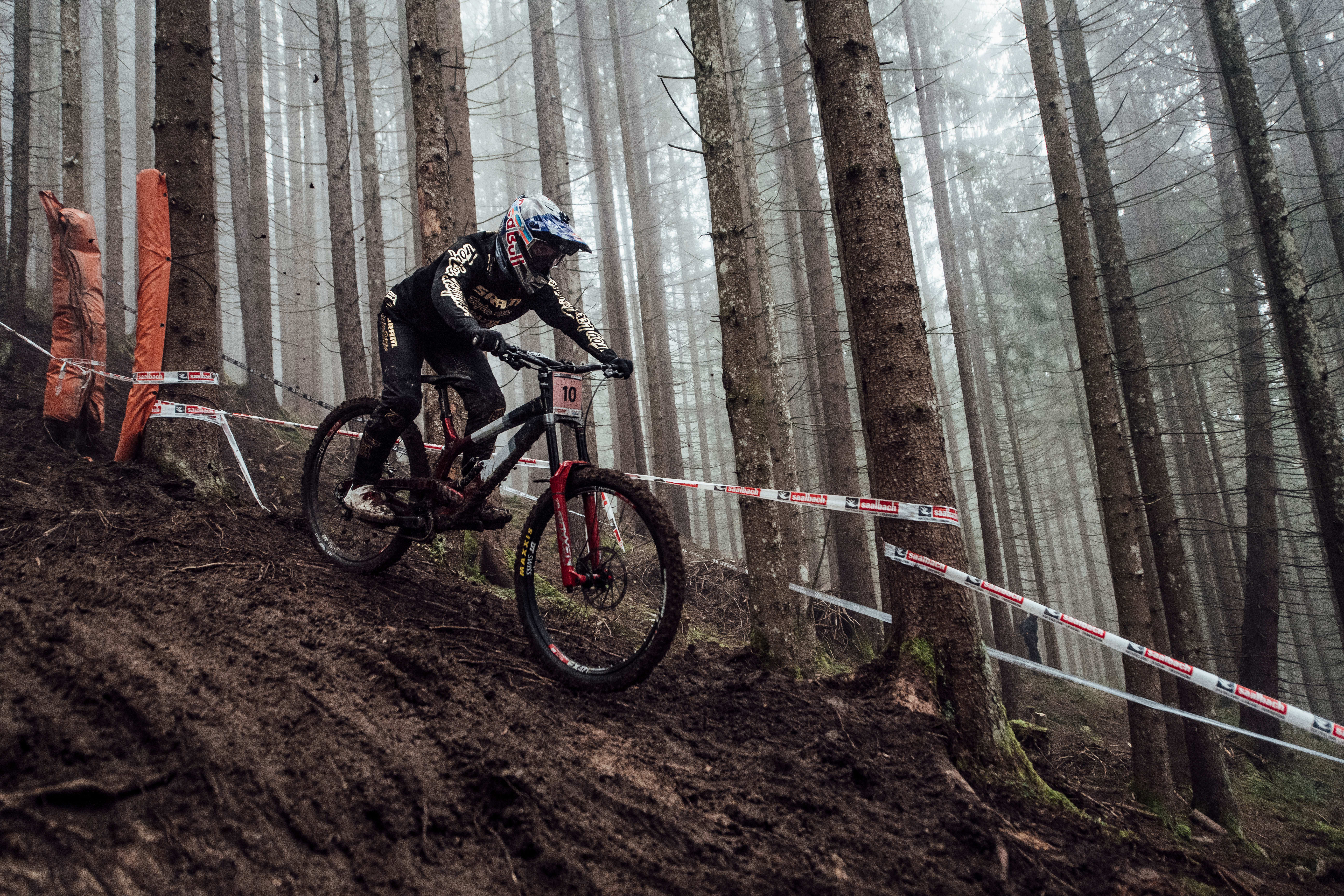 ongezond B.C. Boomgaard Beste downhill mountainbikes 2021: Dit is de top 5