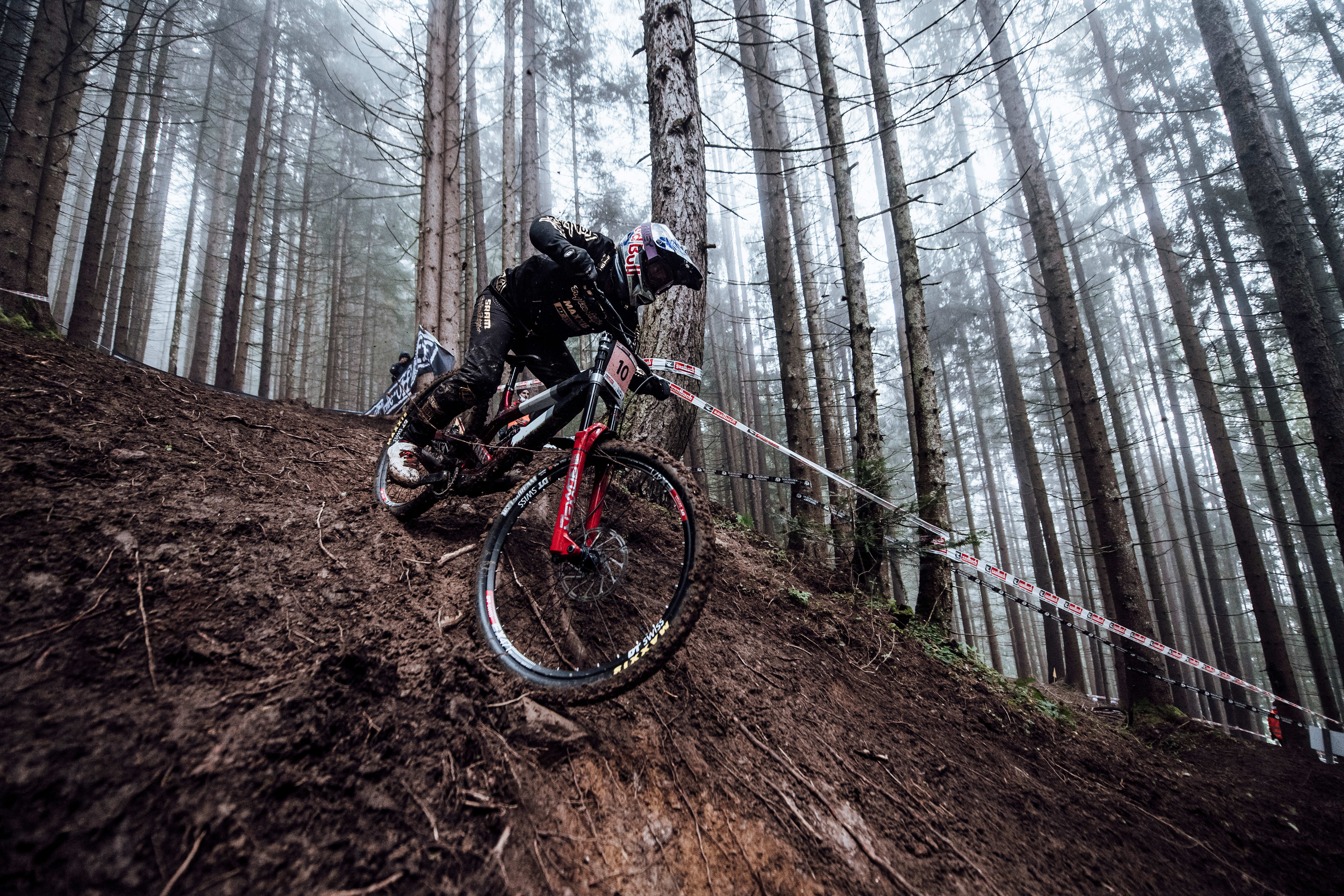 UCI マウンテンバイク ダウンヒル 2020シーズンを振り返る  MTB 