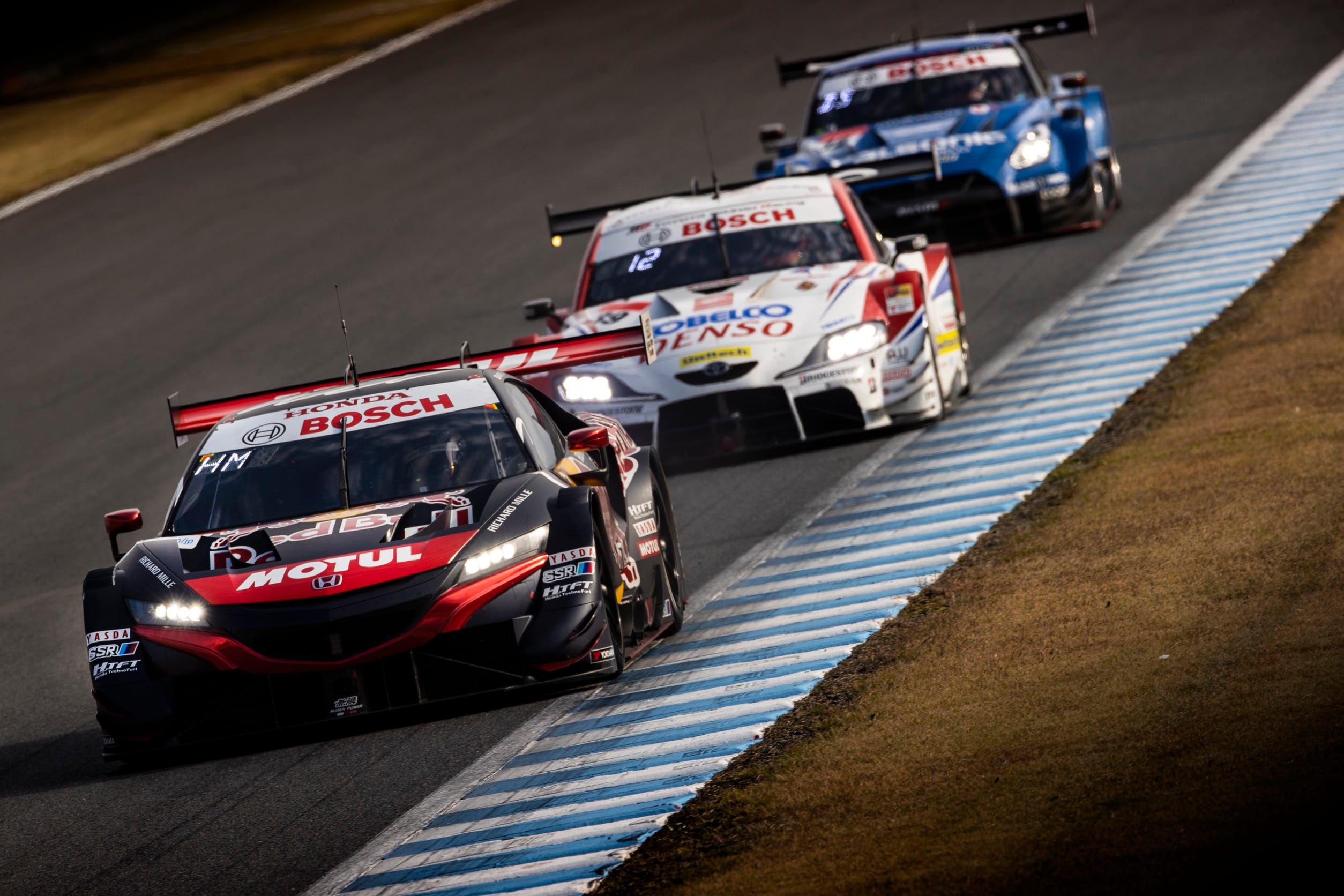 SUPER GT】第7戦 ツインリンクもてぎ | モータースポーツ | レッドブル