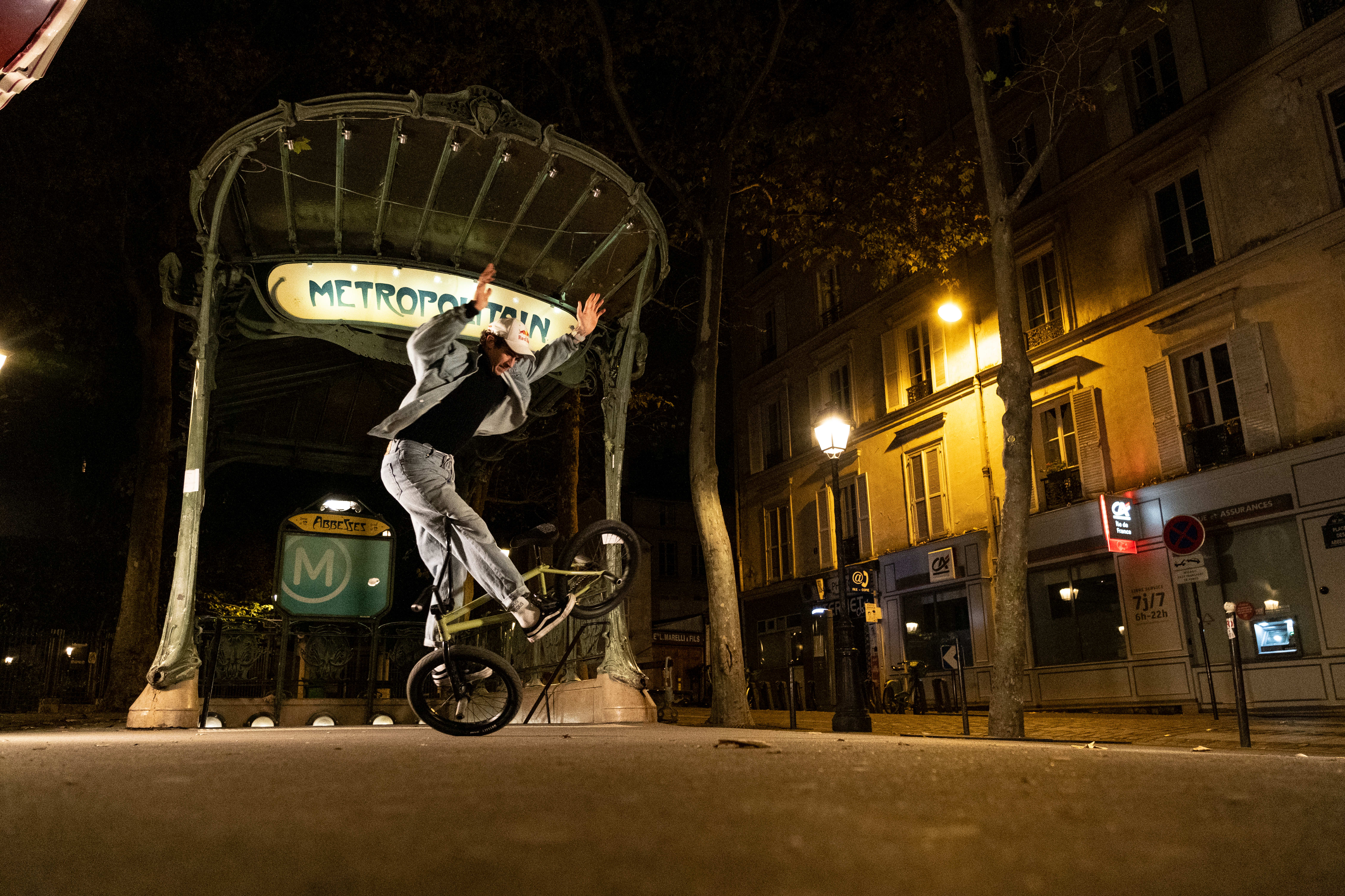 BMX フラットランド Unlocked Down』：マティアス・ダンドワがロックダウンのパリで