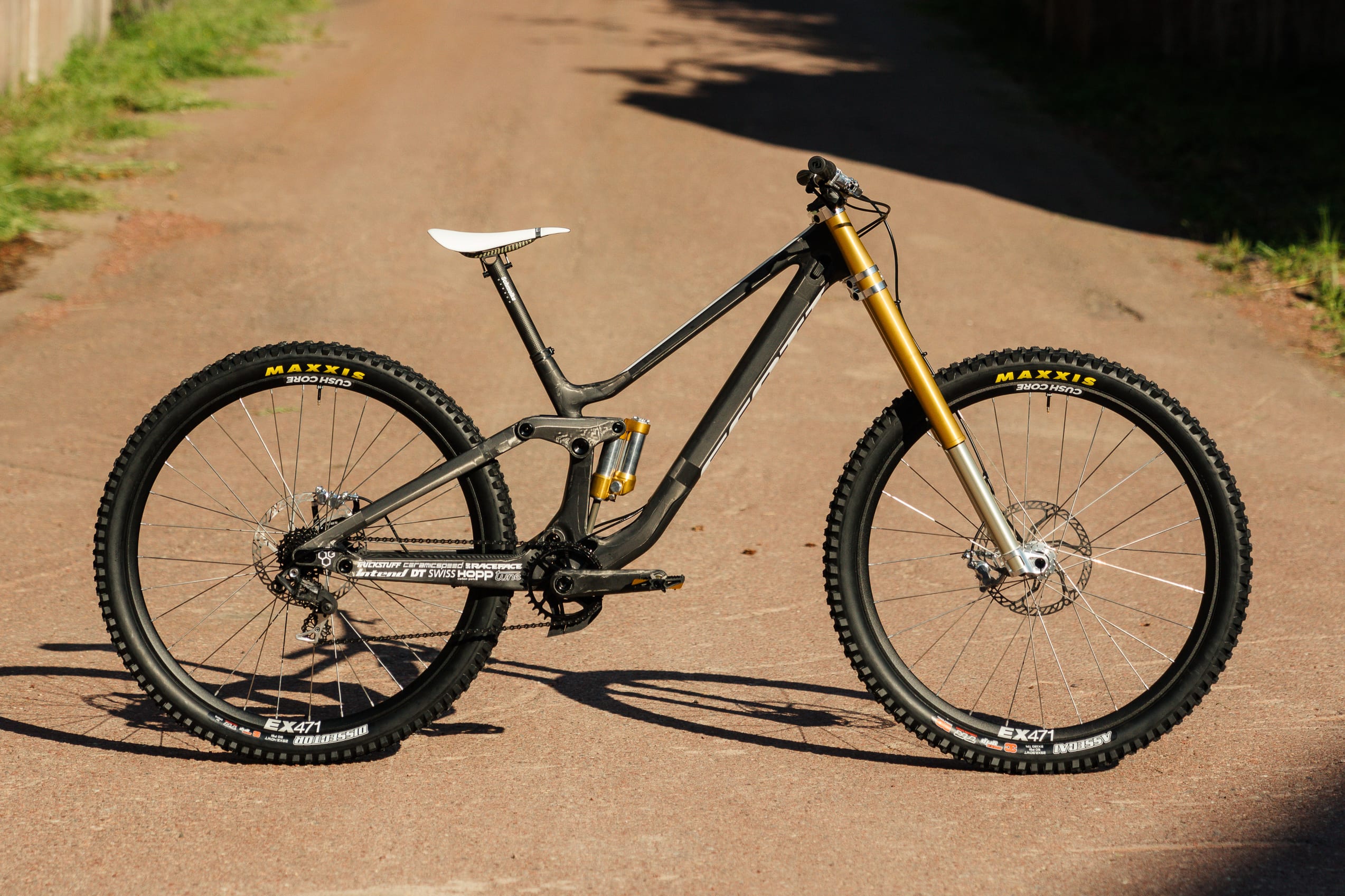 Lightest store downhill bike