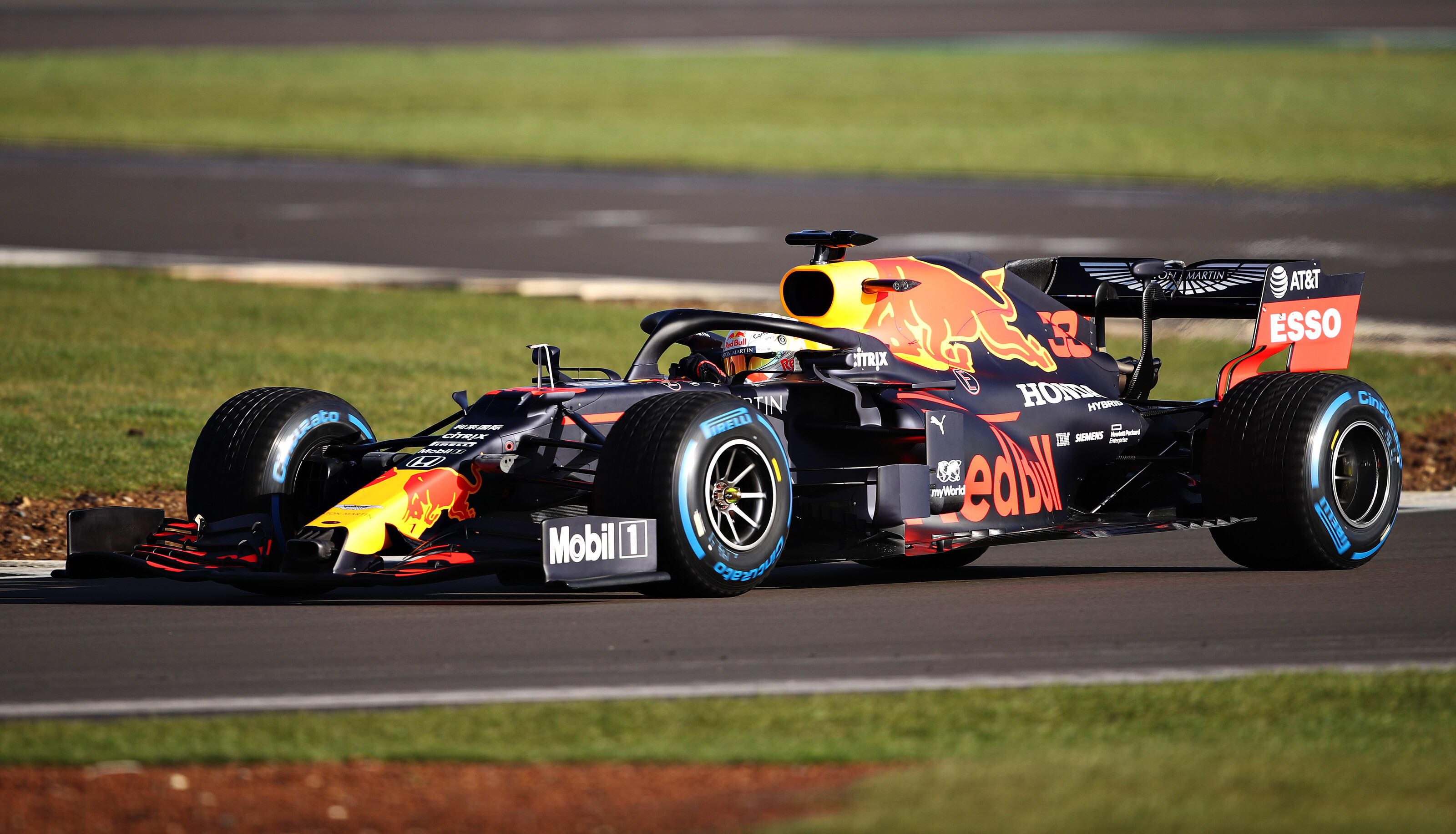 Com vocês, o carro que Max Verstappen vai guiar em 2020