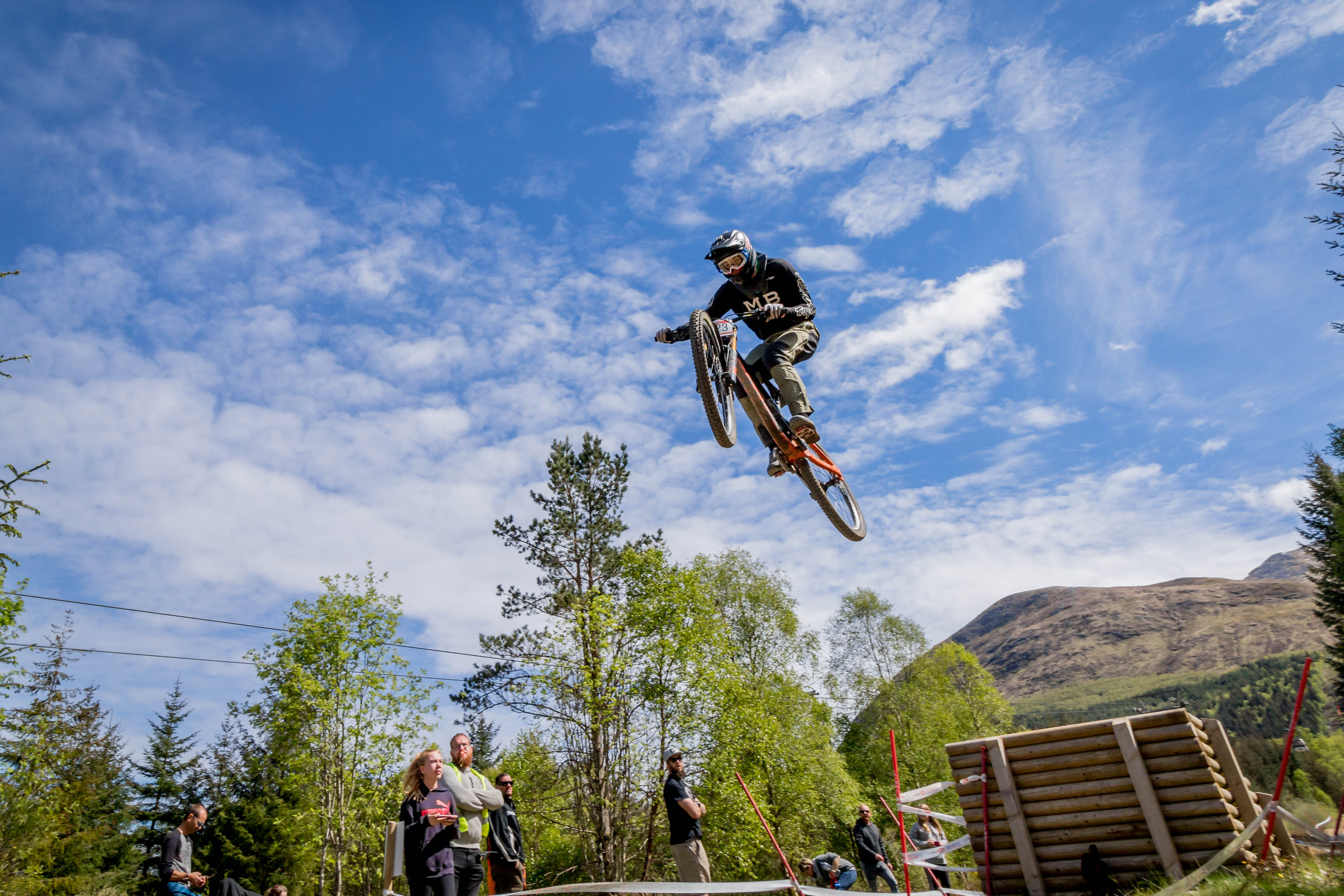 Downhill mountain bike events online