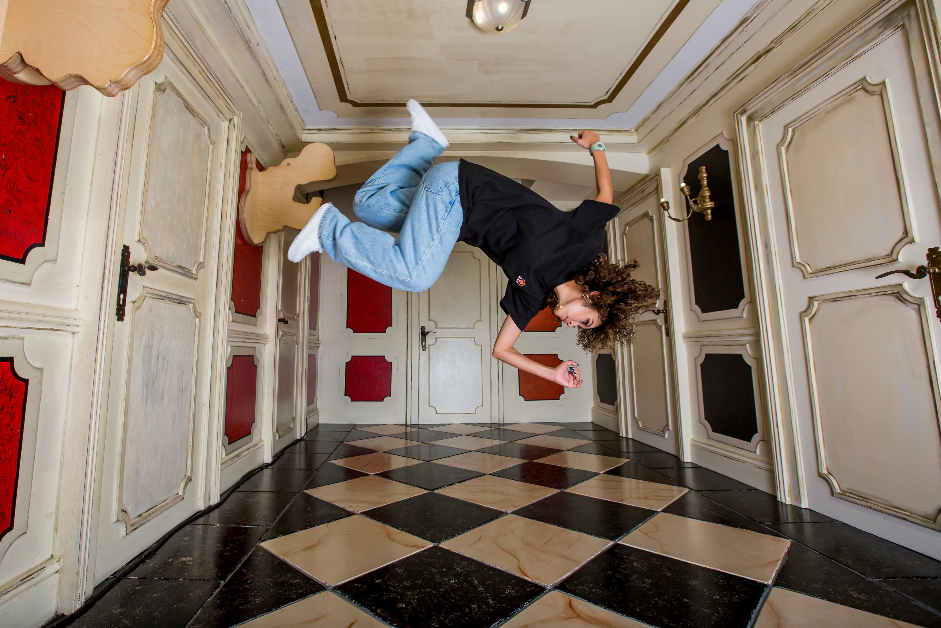Best Gravity defying images: 5 shots to check out