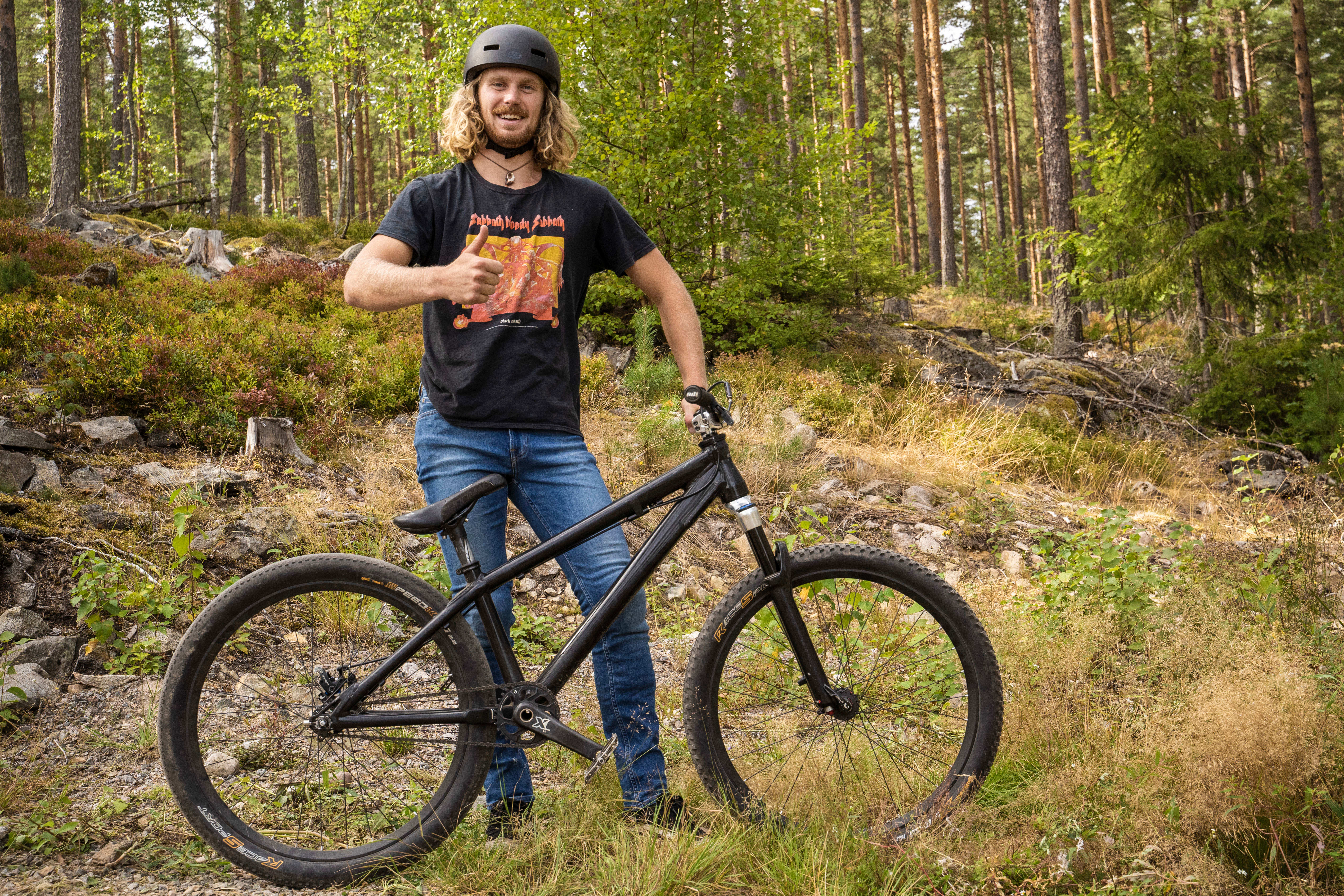 blacked out mountain bike