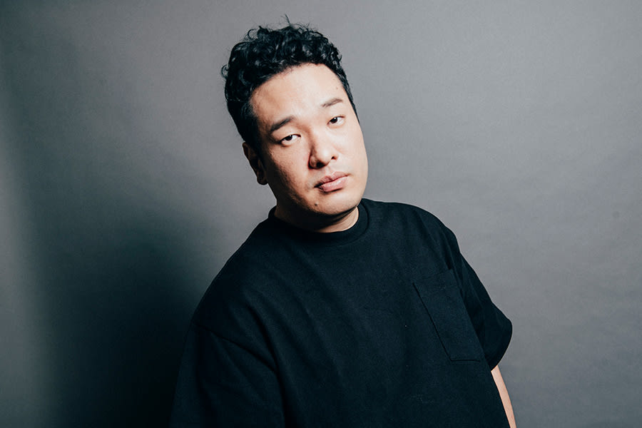 ヤバイTシャツ屋さん 岡崎体育 レッドブルB賞 ヤバイTシャツ屋さんが岡崎体育に突撃取材⚡️—ヤバTの中で一番ヤバイ