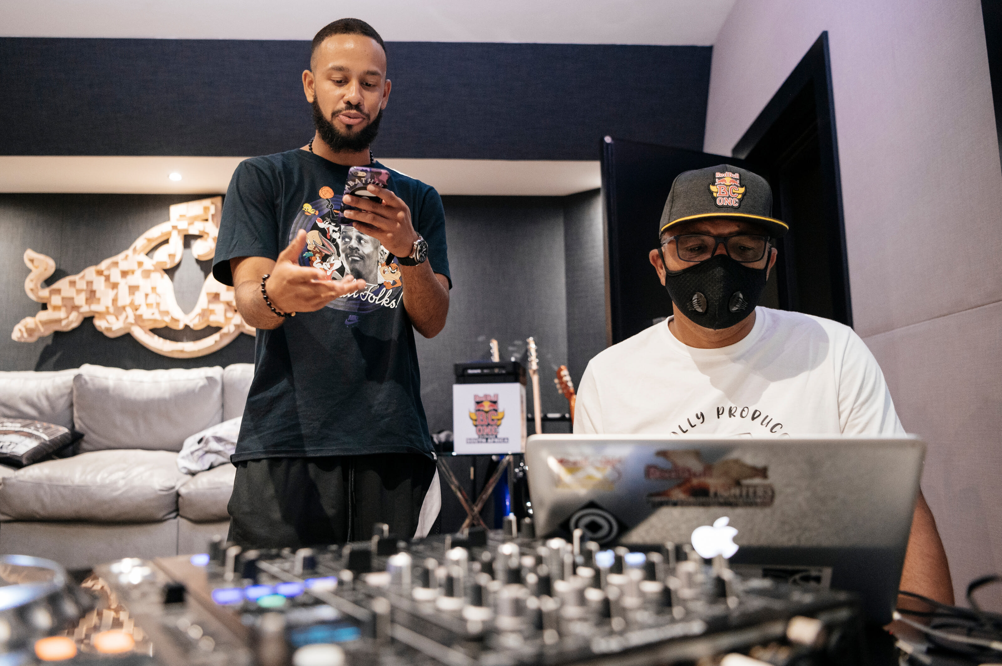 Breaking and Music merge on single 'Cypher'