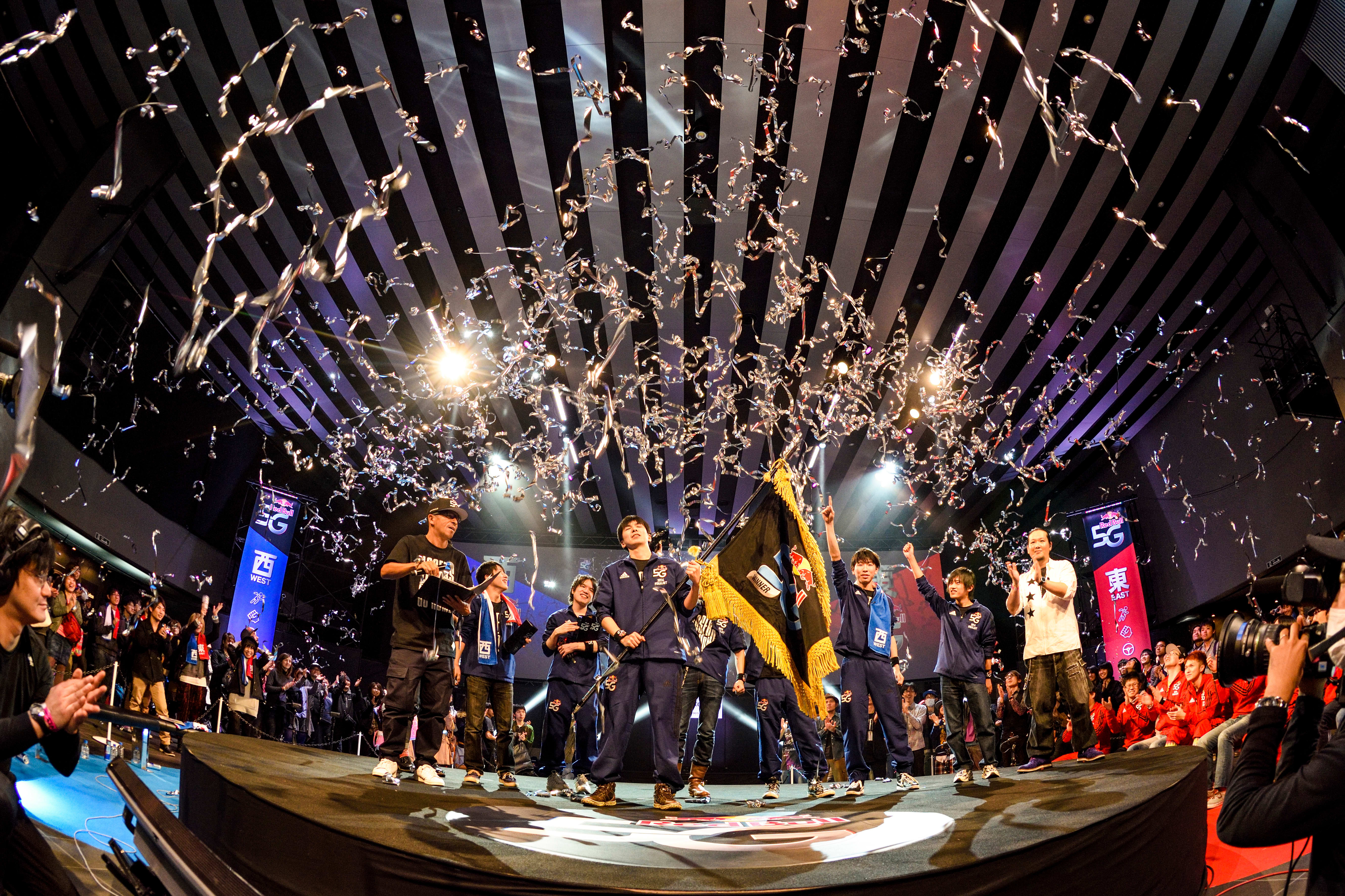 Red Bull 5Gの歴史】心を奮い立たせるドラマの数々 ぷよぷよ ウイイレ 