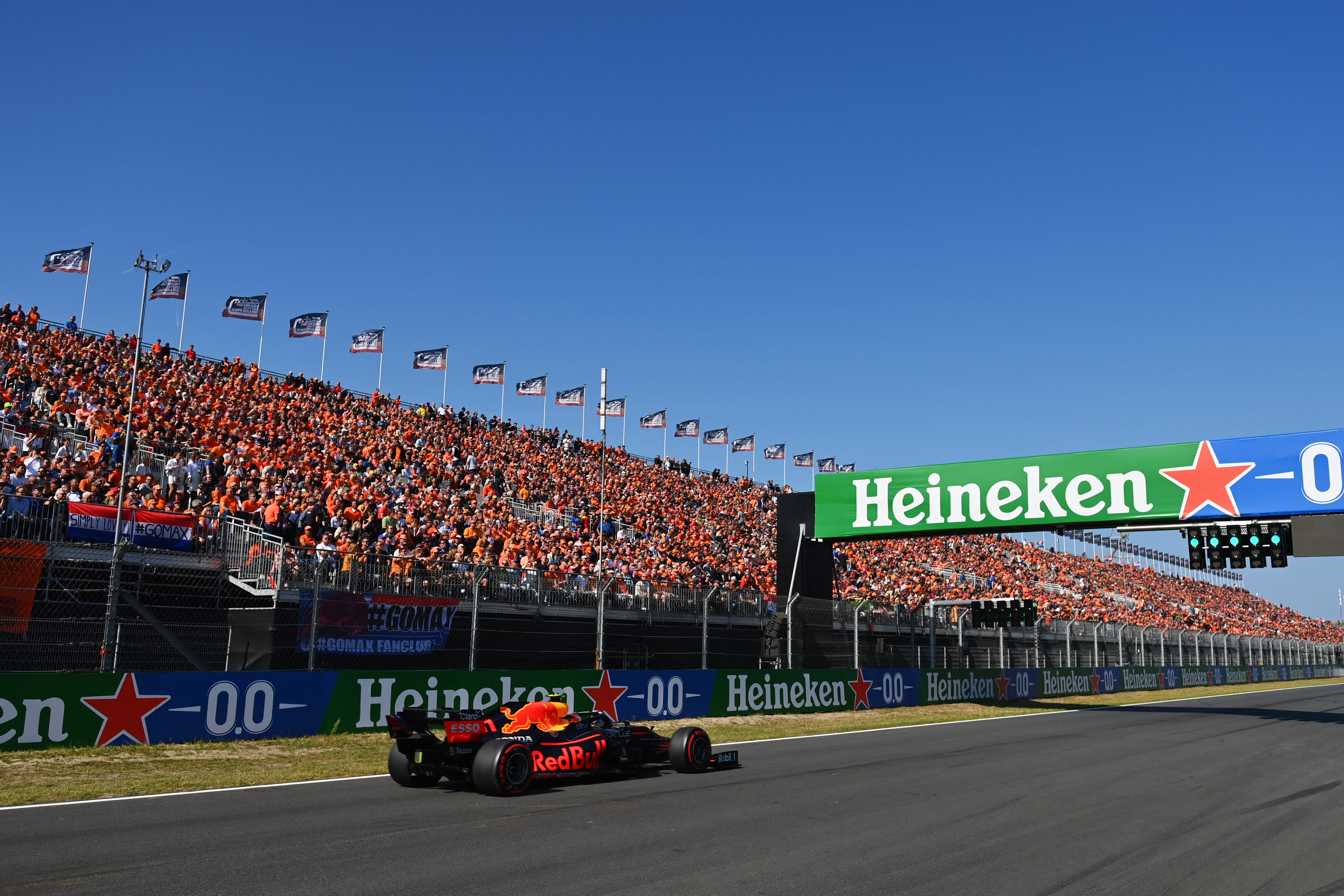 Boomgaard liter Kijkgat Max Verstappen pakt pole position tijdens de Dutch GP
