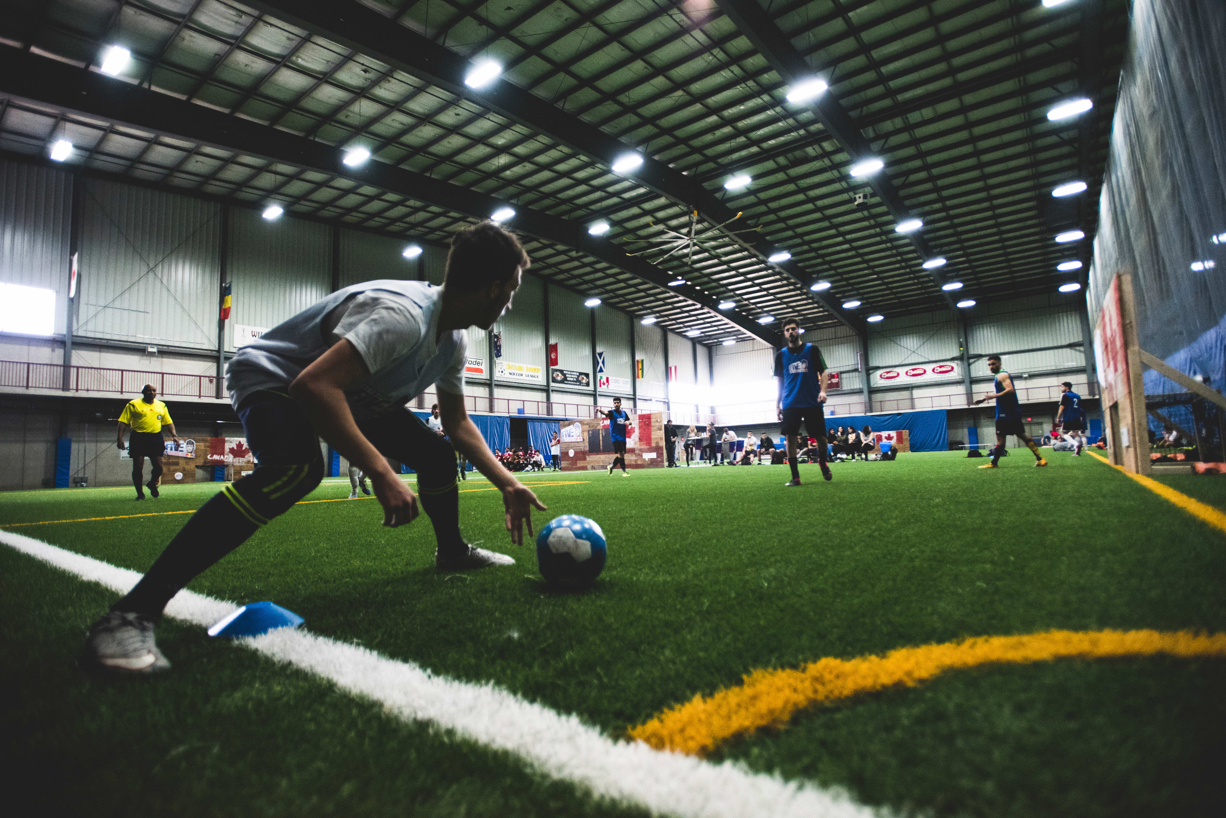 Indoor soccer football online