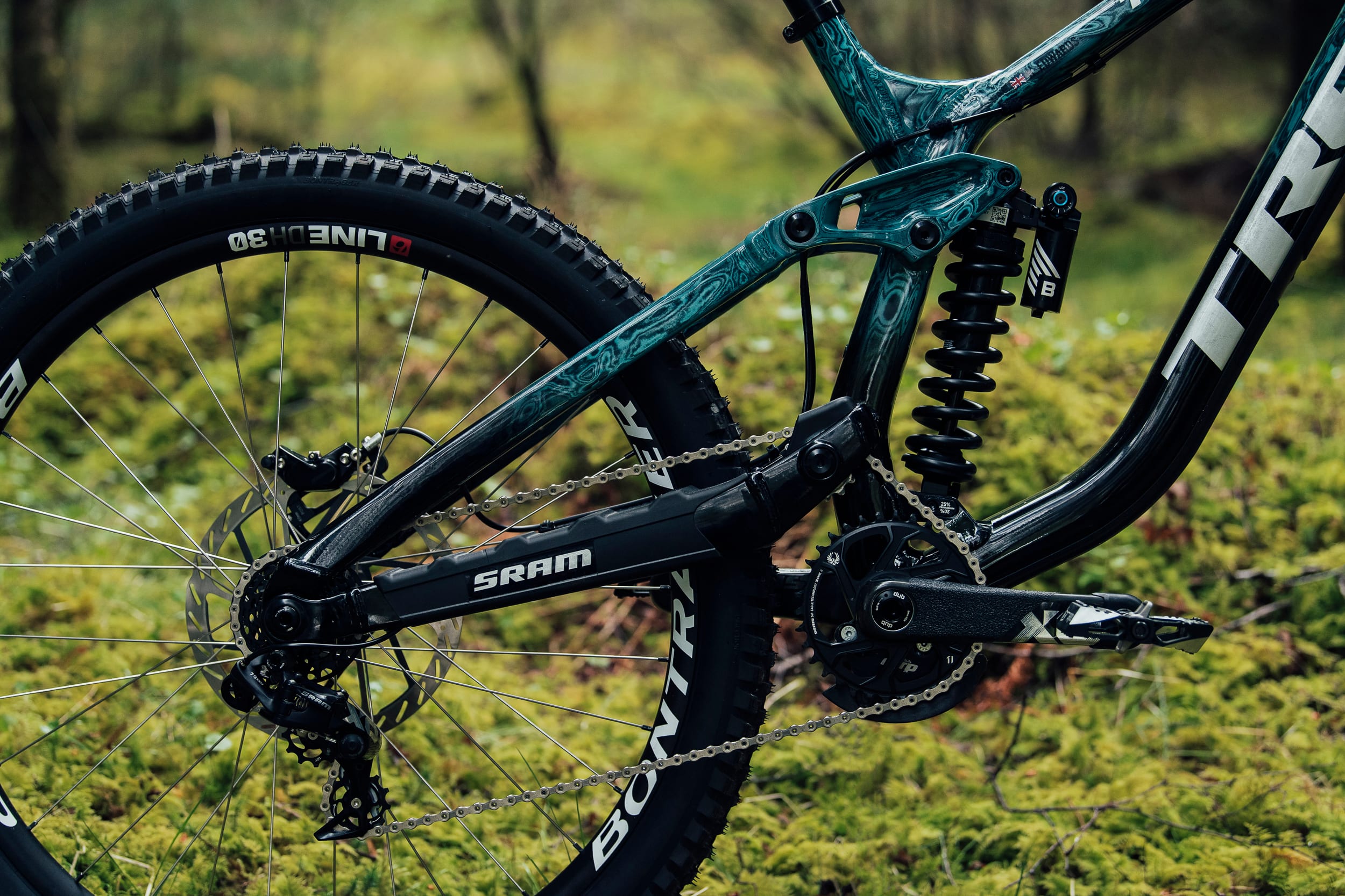 Trek Session 2022：ケイド・エドワーズの最新ダウンヒルMTBを徹底解説