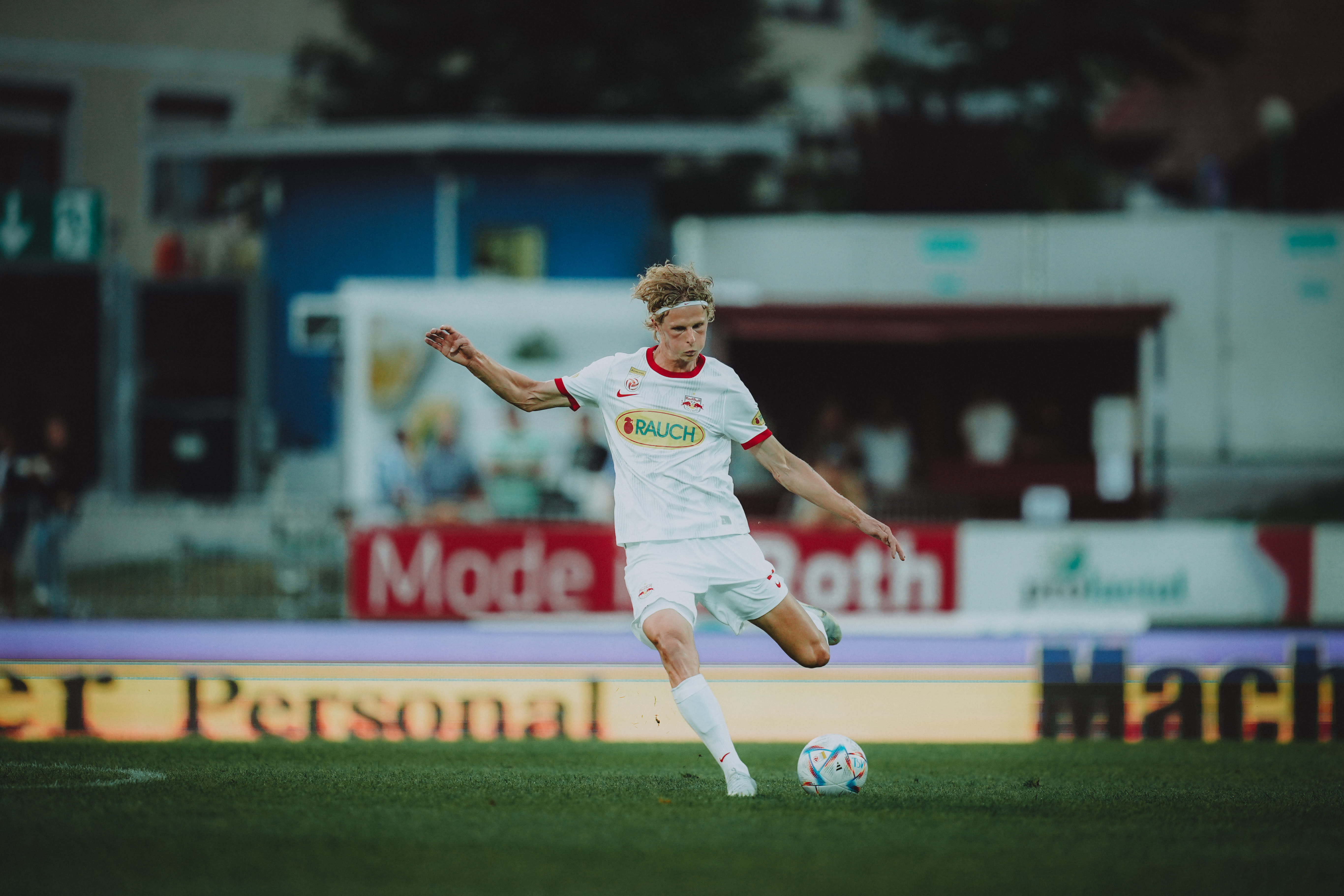 Fornecedoras e camisas dos times da Championship 2022-2023