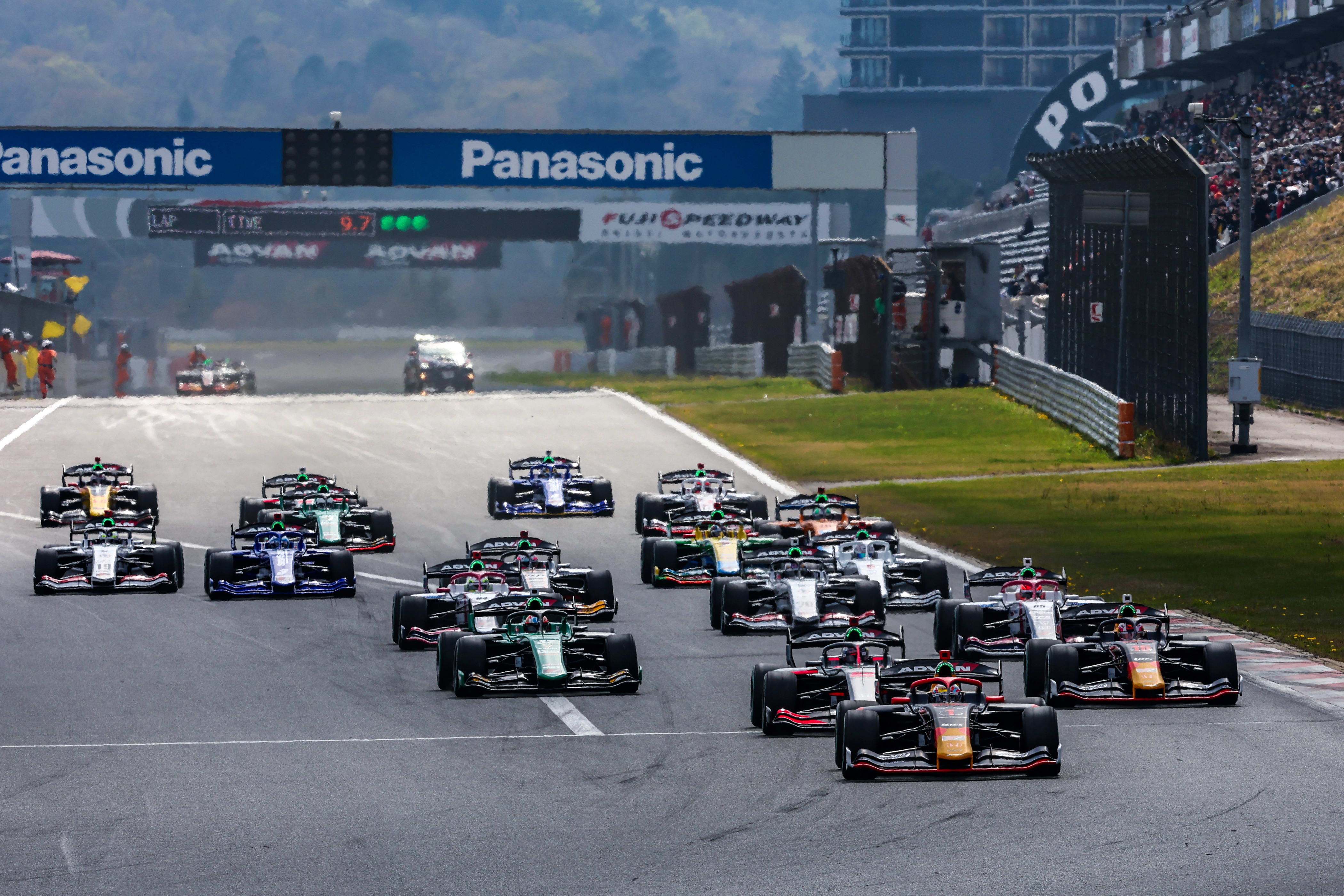 Lawson wins Fuji Super Formula Debut