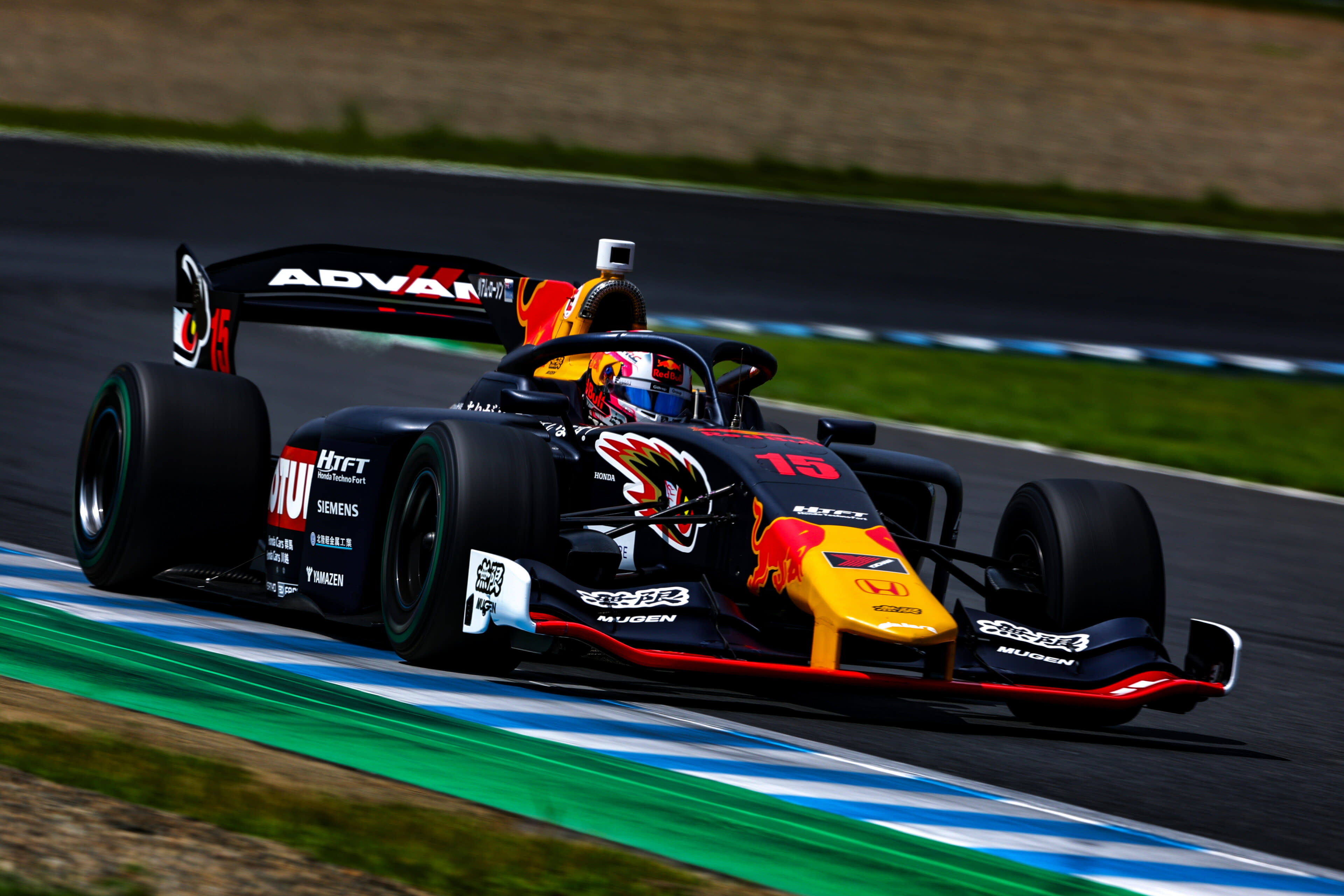 Huge crash costs Lawson in Motegi Super Formula