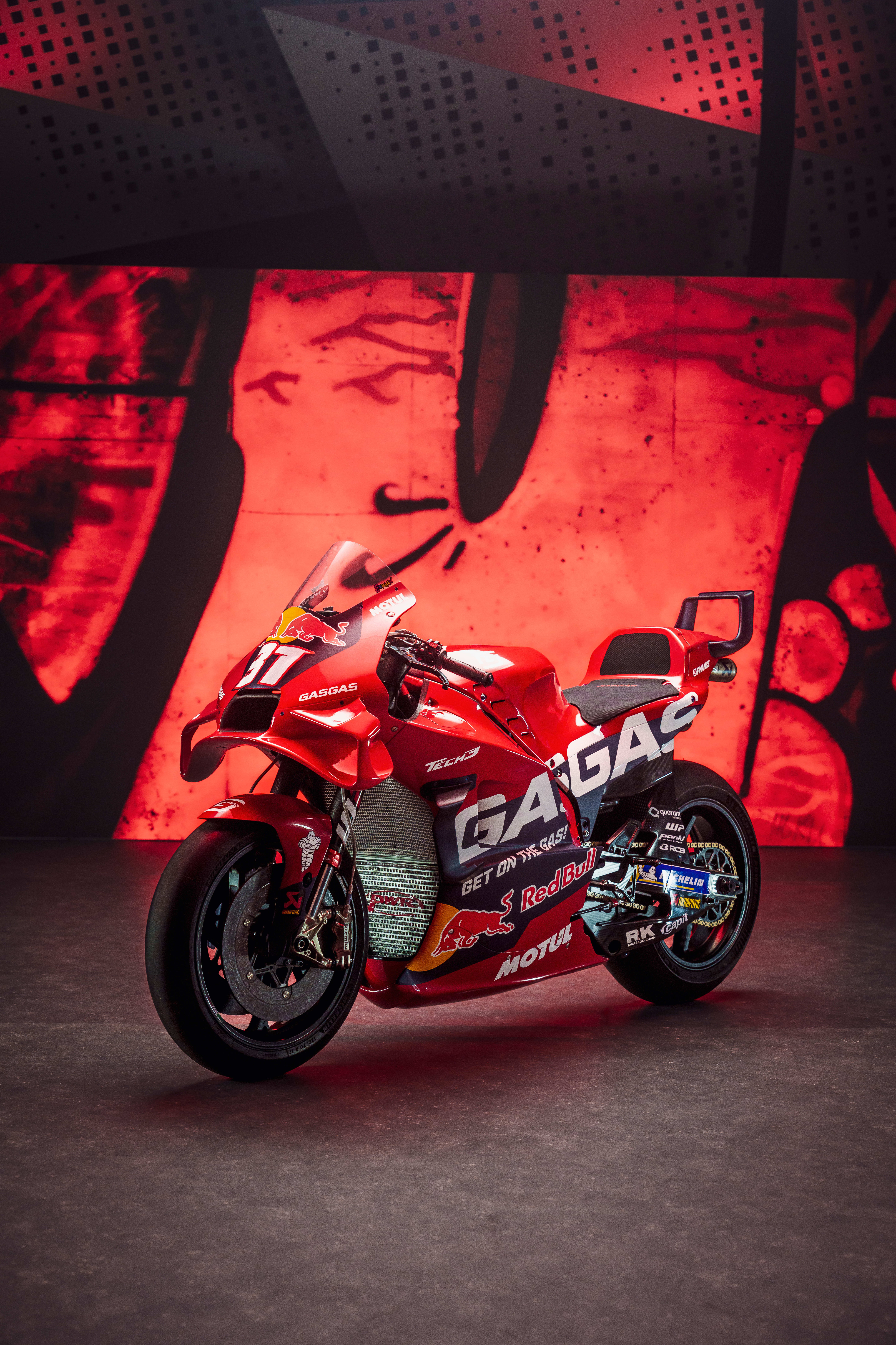 イッツァページ REDBULL イッツァページ REDBULL イッツァページ REDBULL Sebastian