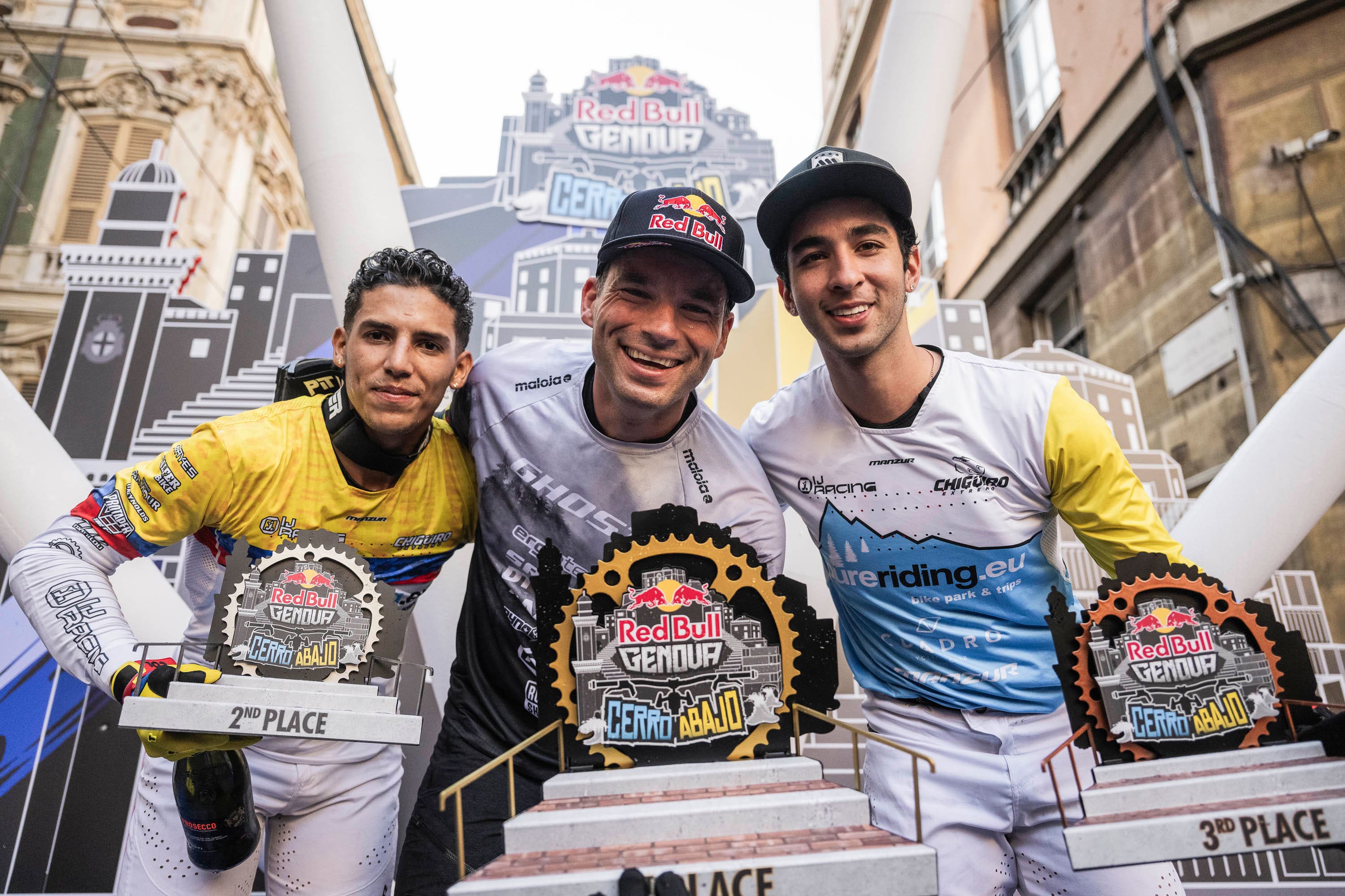 Toma Slavik s spectacular Red Bull Genova Cerro Abajo win