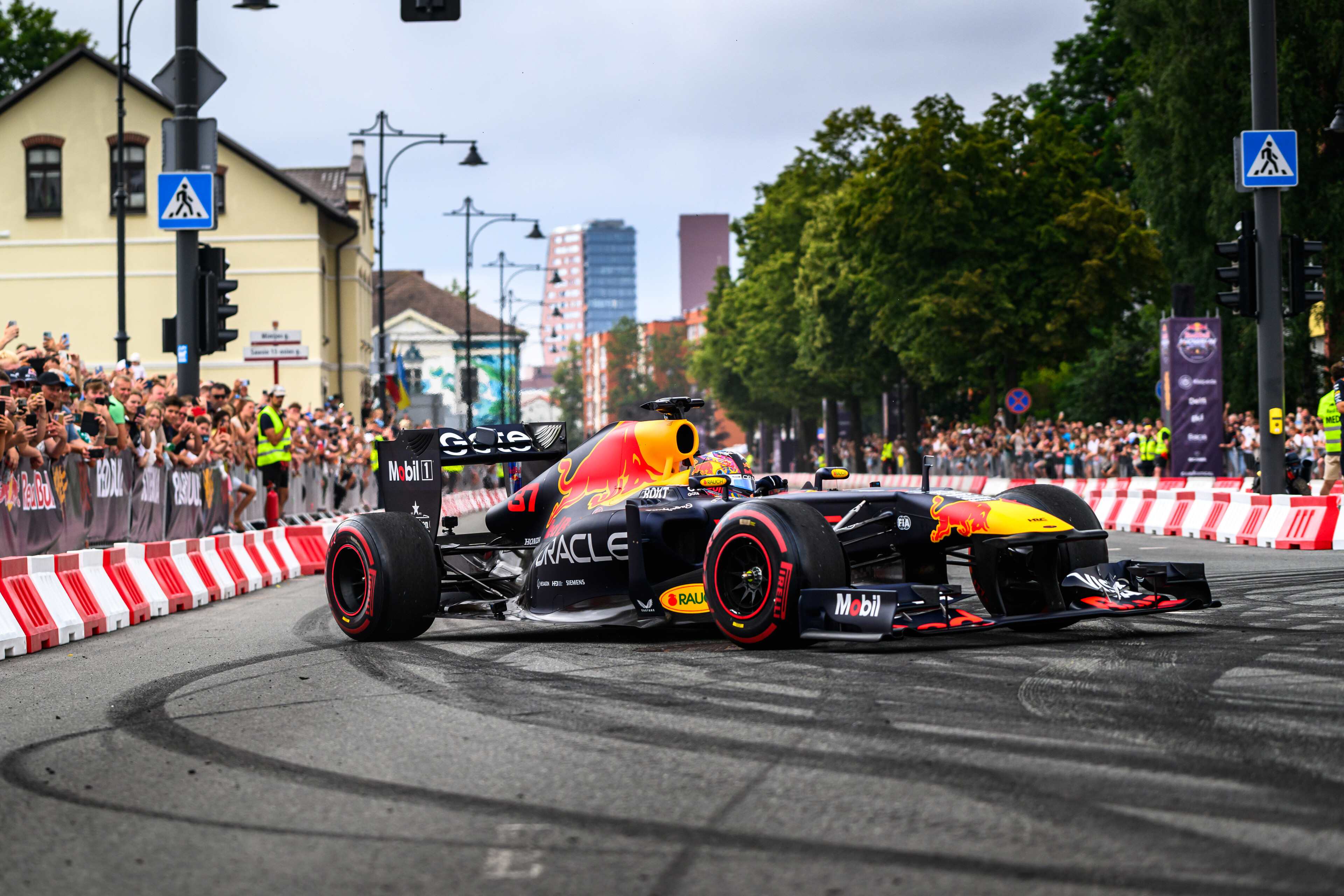 Red Bull Demo Run Red Bull Showrun thrills 40,000 fans in Budapest formula 1 business f1 news
