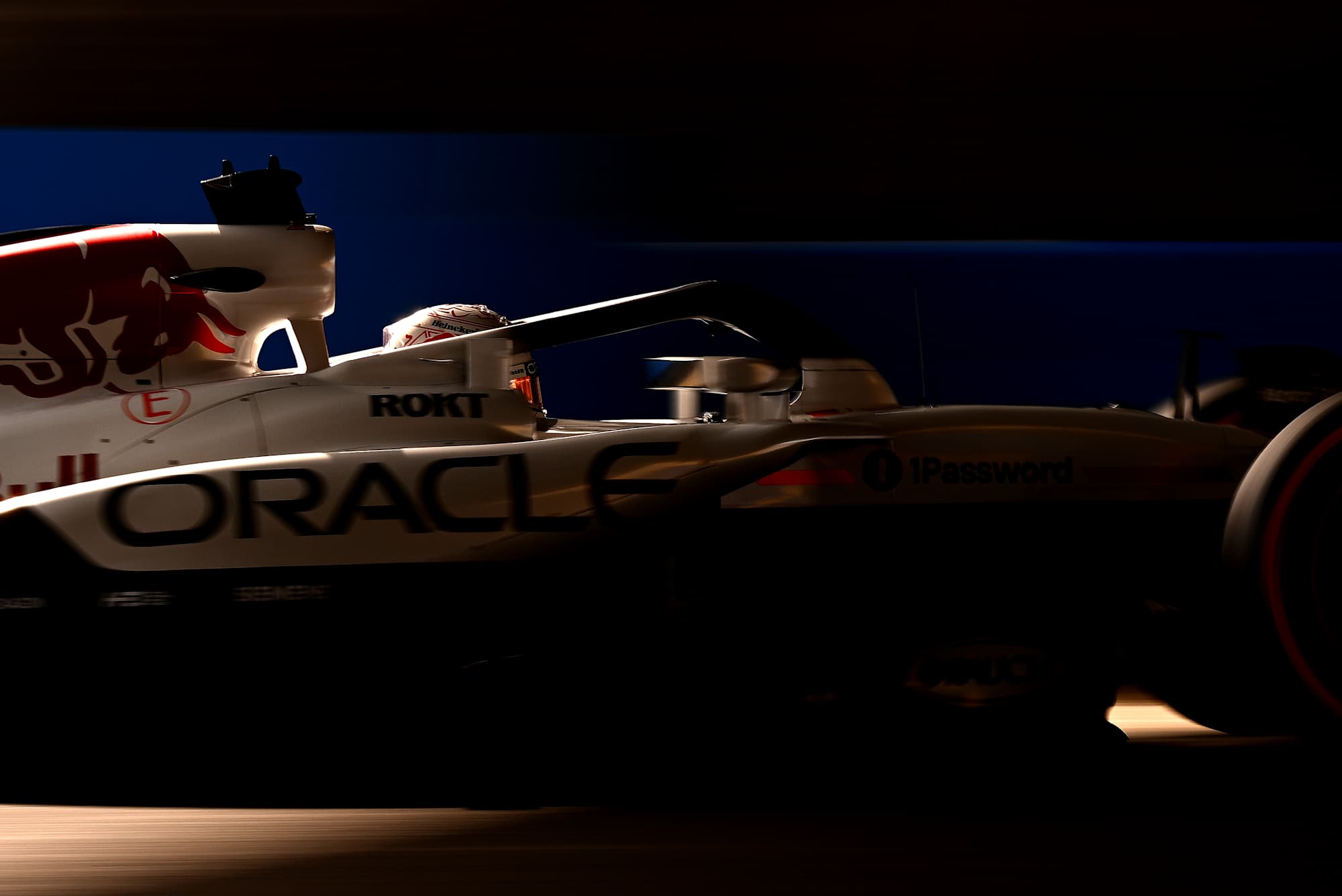 マイアミGP　2022　ヘルメット　ORACLE　RED BULL RACING Schuberth 1:2 Max Verstappen #1 Red Bull Racing 方式 1 世界